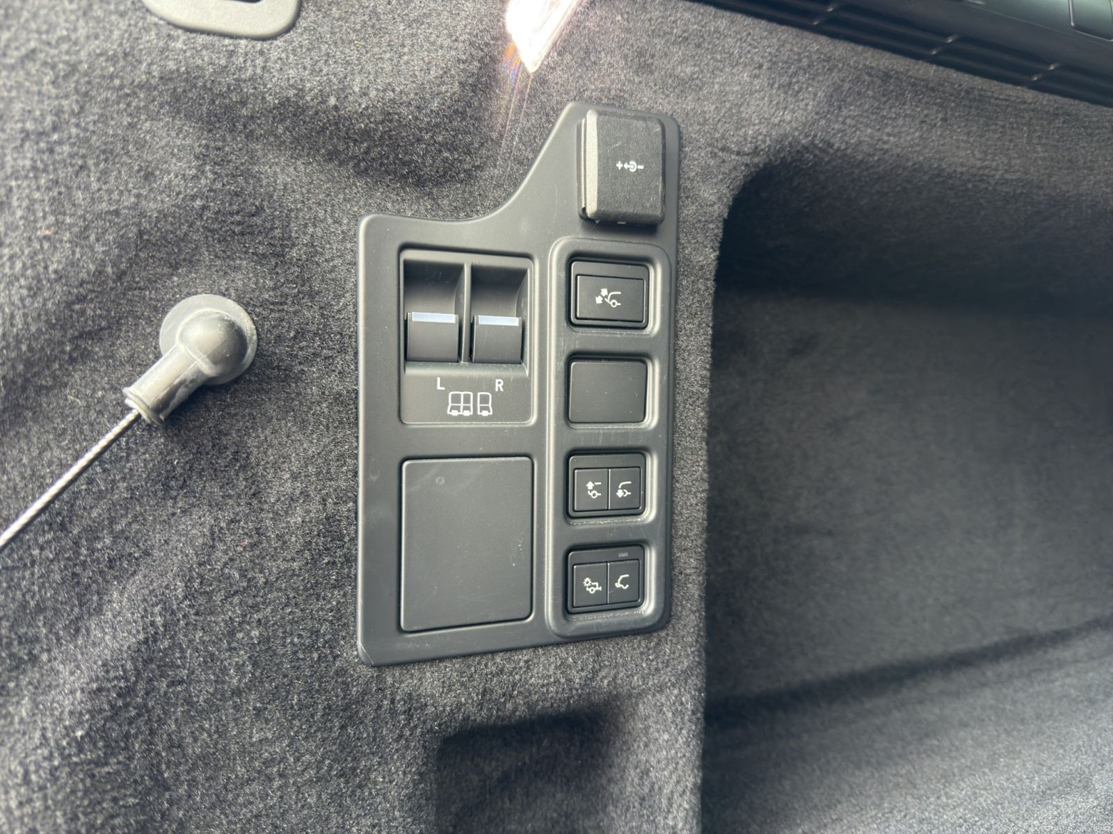 Land Rover - Discovery_13