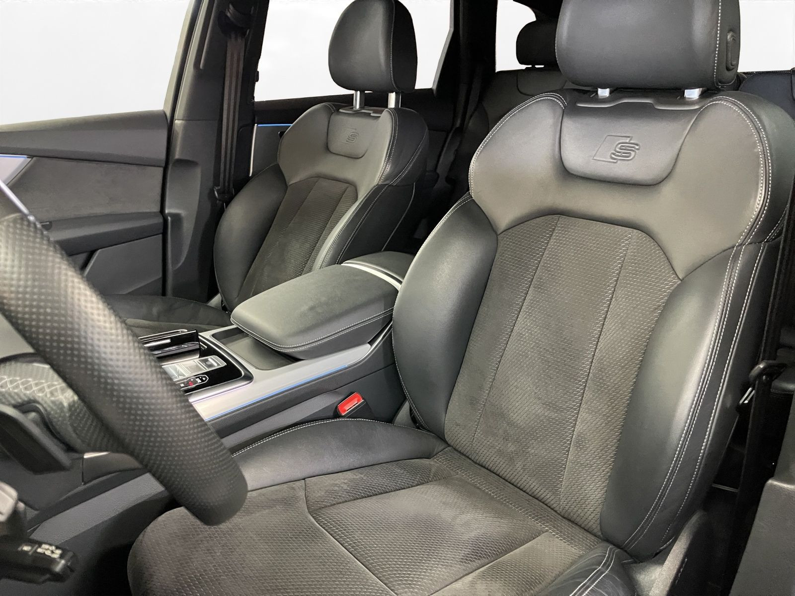 Audi - Q7_17