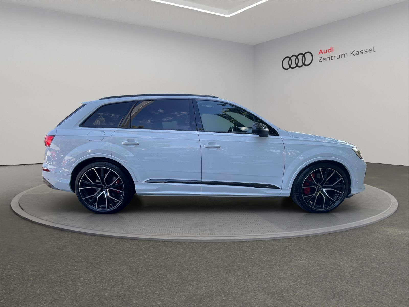 Audi - Q7_8