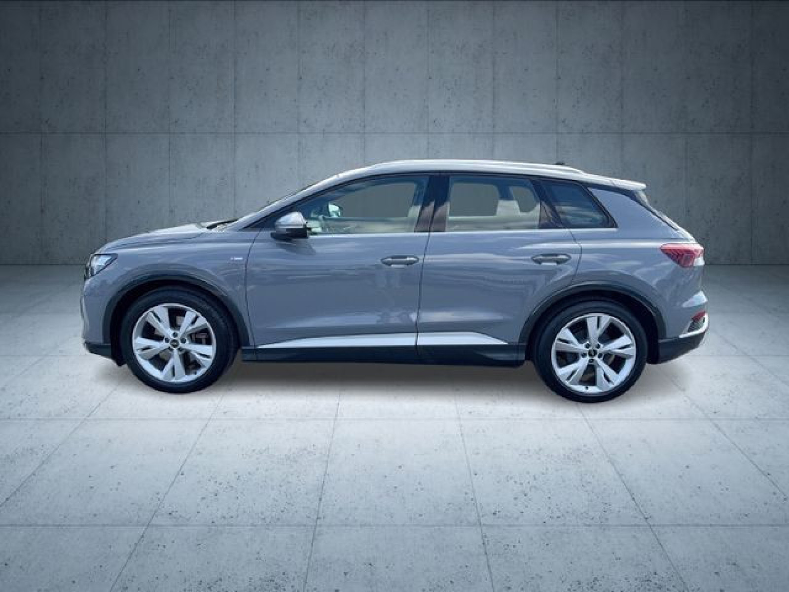 Audi - Q4_5