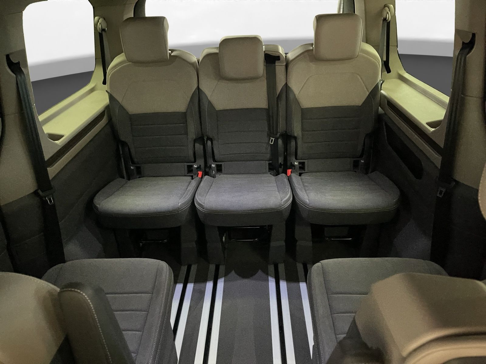 Volkswagen - Multivan_15