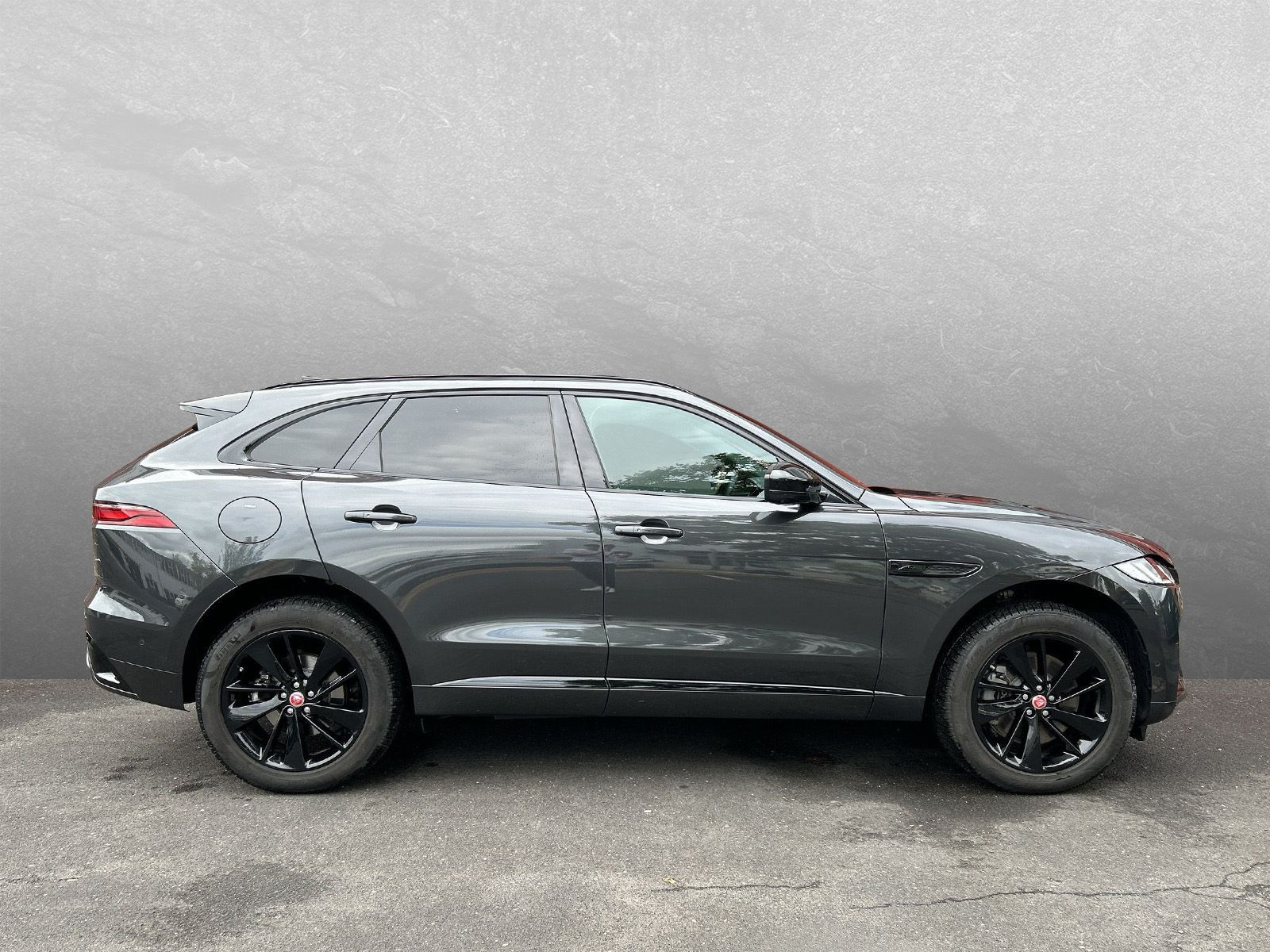 Jaguar - F-Pace_6