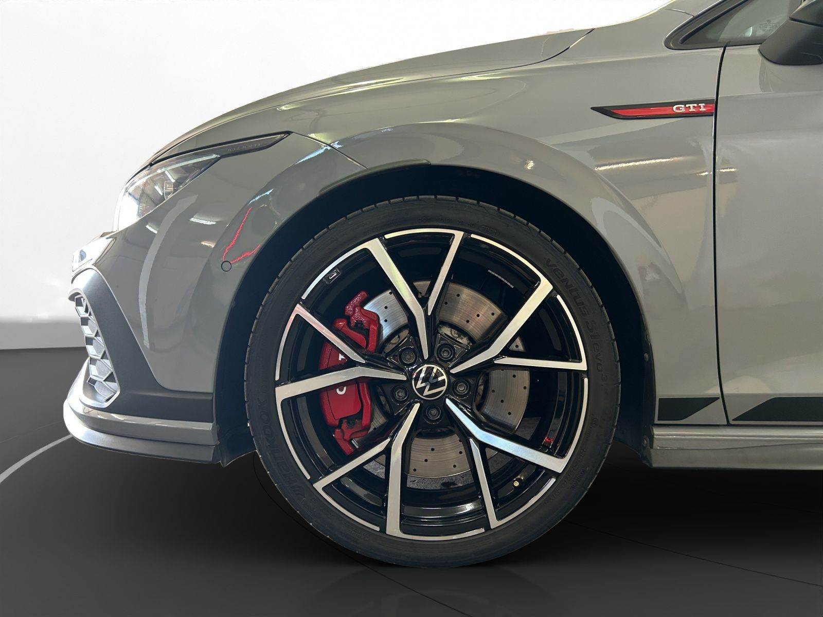 Volkswagen - Golf GTI_11
