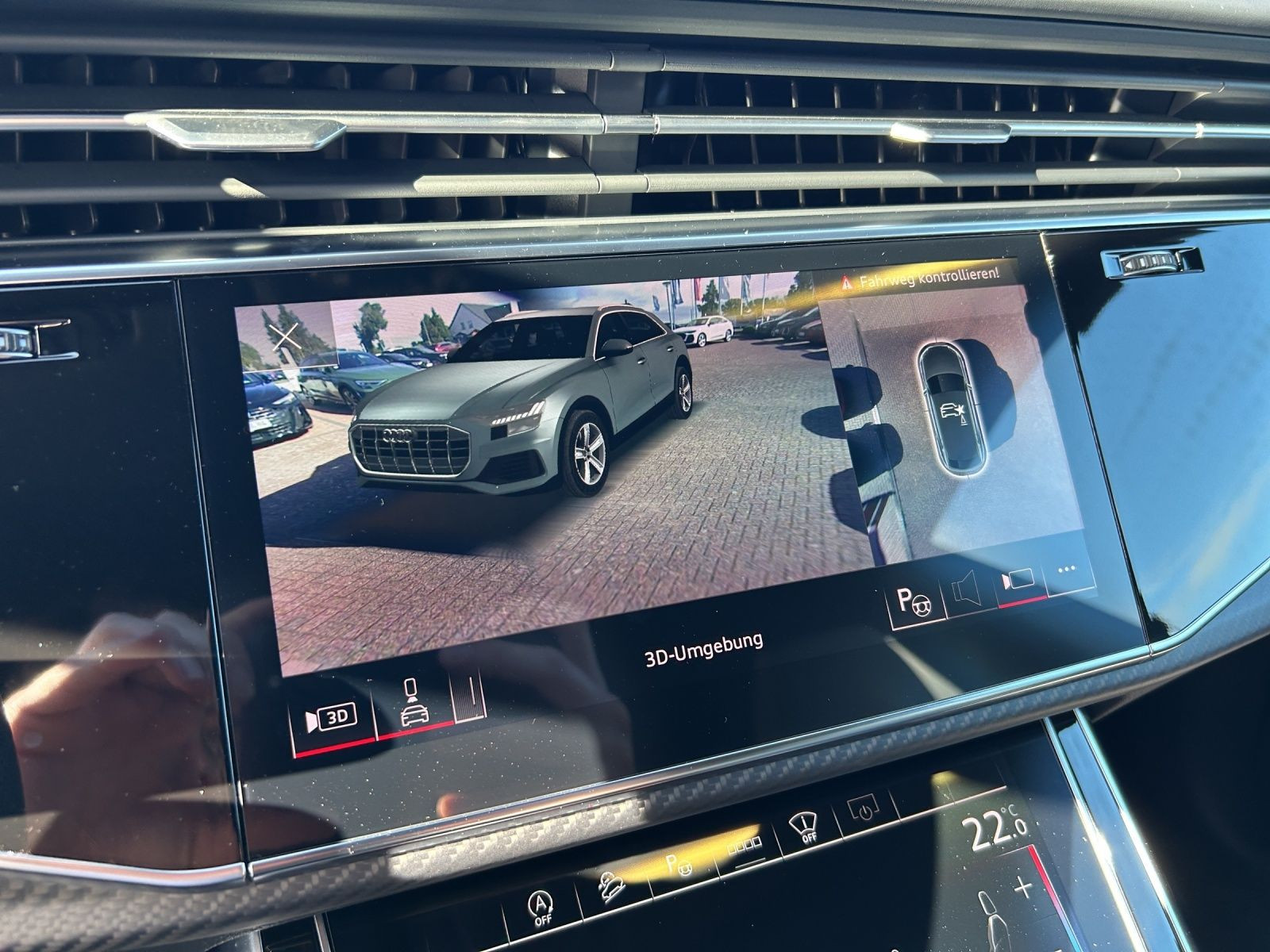 Audi - SQ8_20