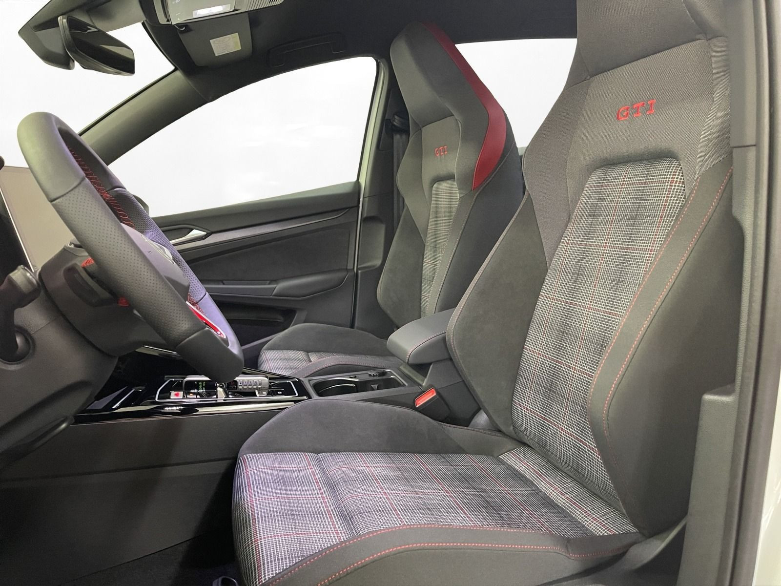 Volkswagen - Golf GTI_10