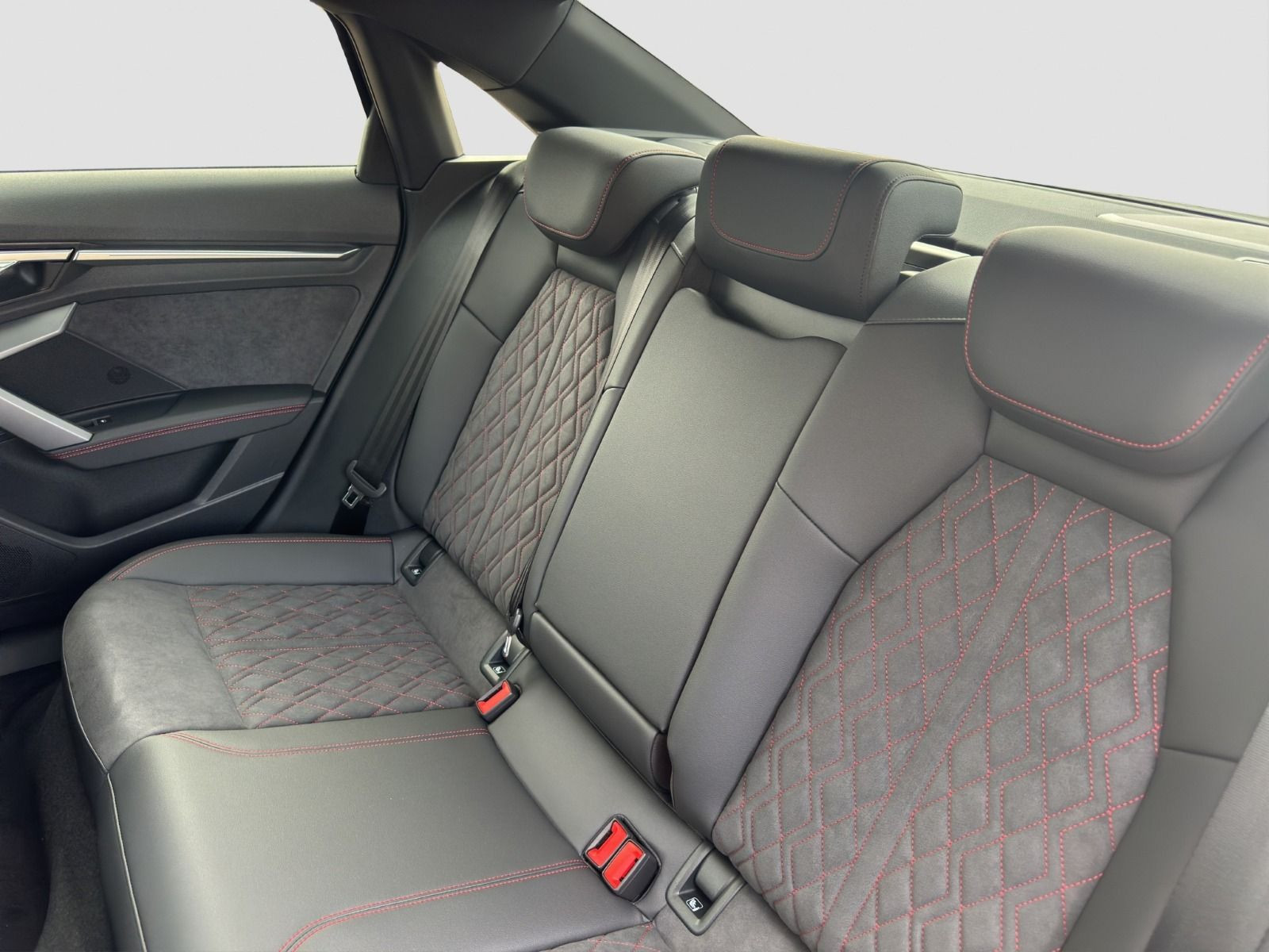 Audi - S3 Limousine_15