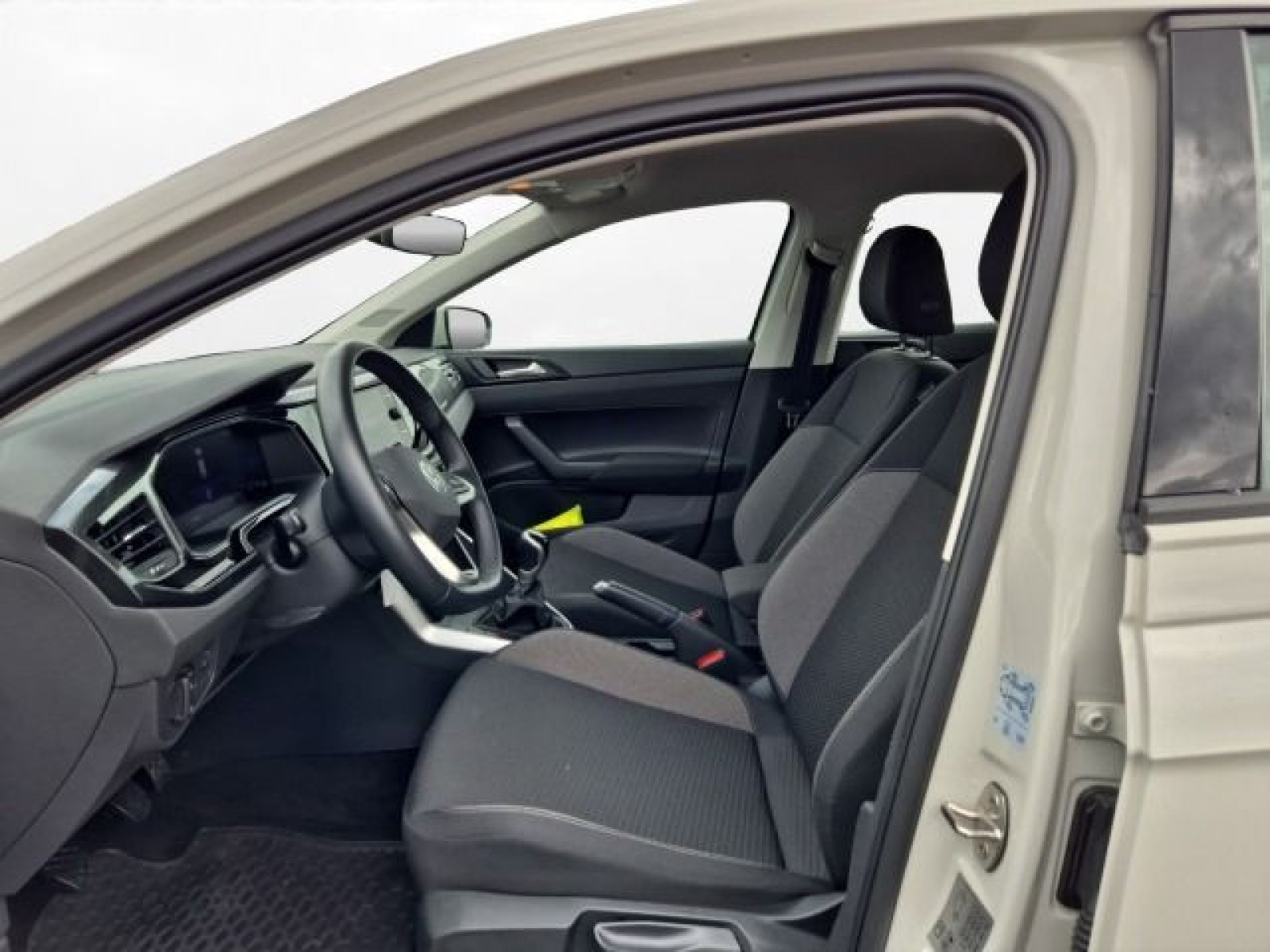 Volkswagen - Polo_4