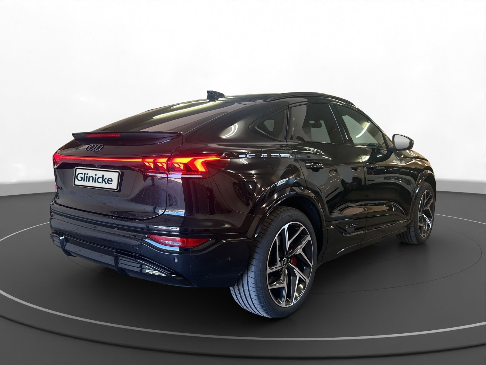 Audi - SQ6 Sportback e-tron_4