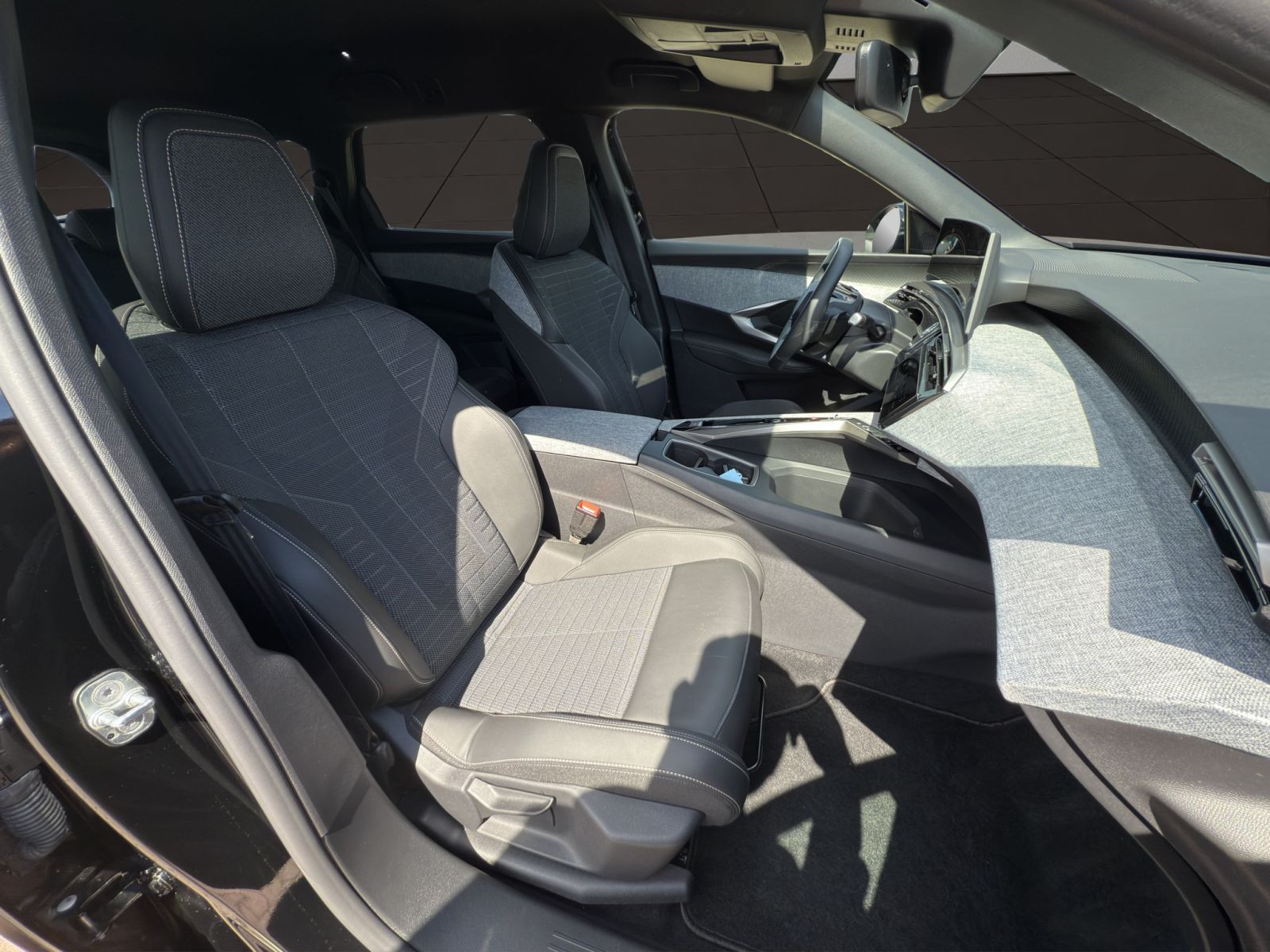 Peugeot - 5008_16