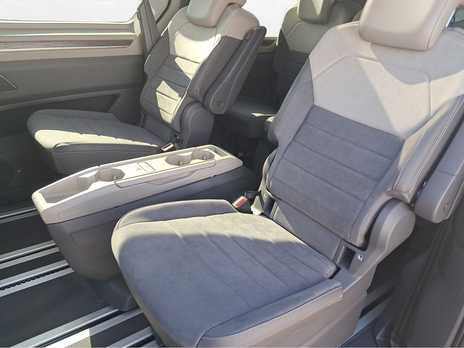 Volkswagen - Multivan_11