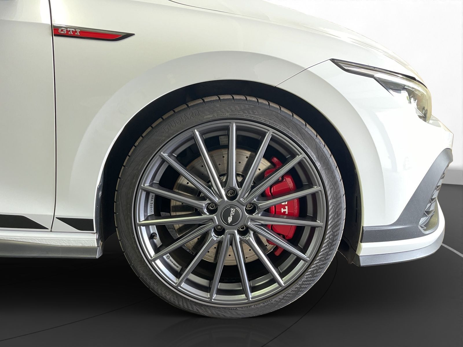 Volkswagen - Golf GTI_15