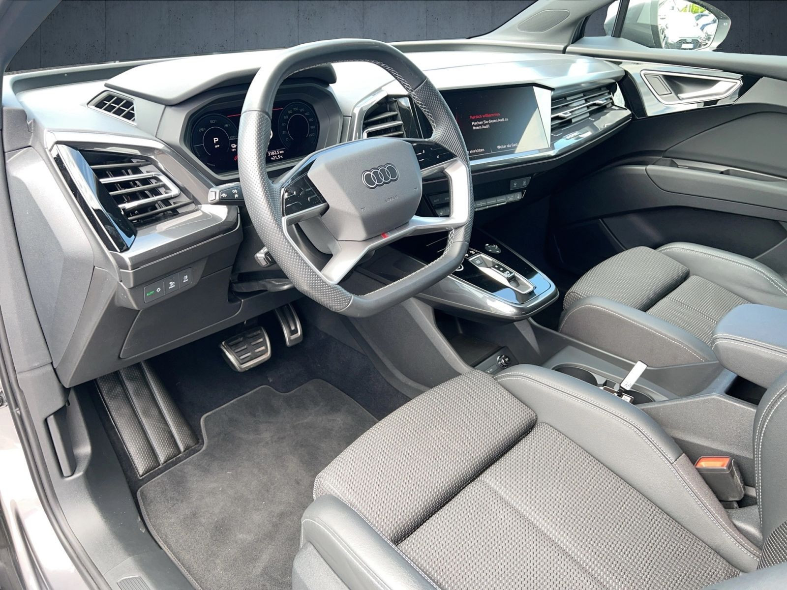 Audi - Q4 Sportback e-tron_11