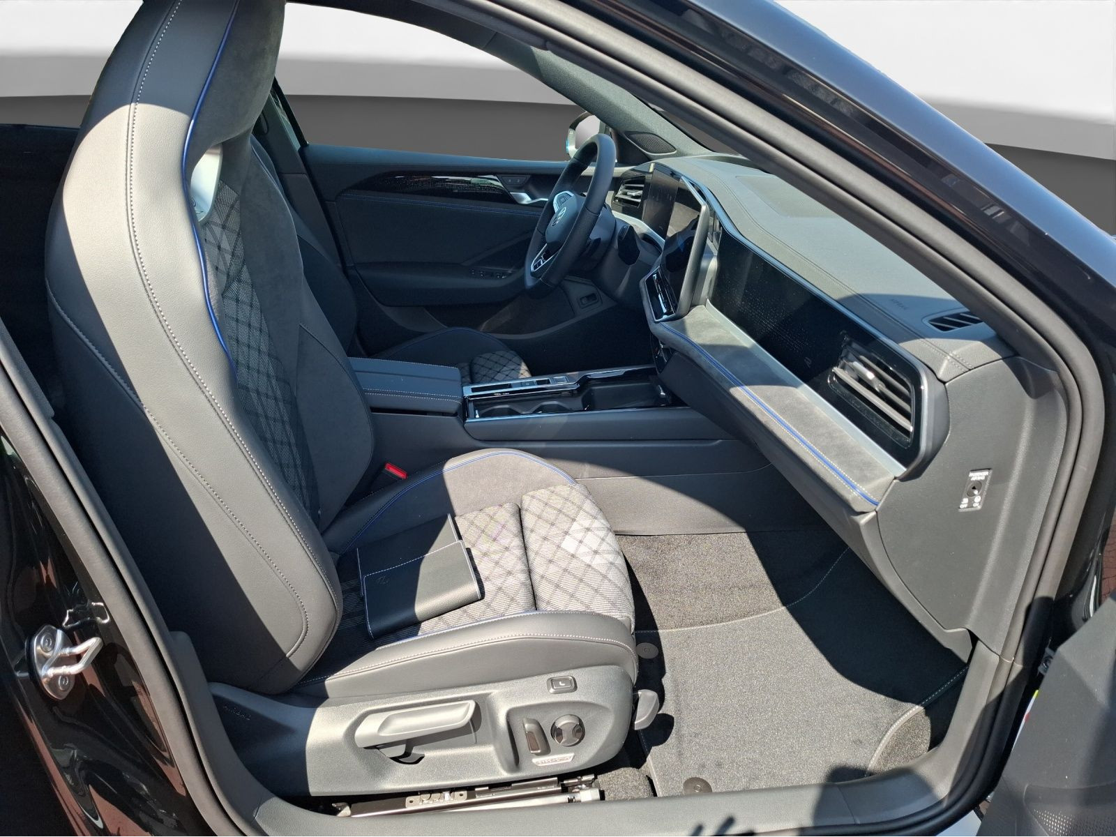 Volkswagen - Passat_11