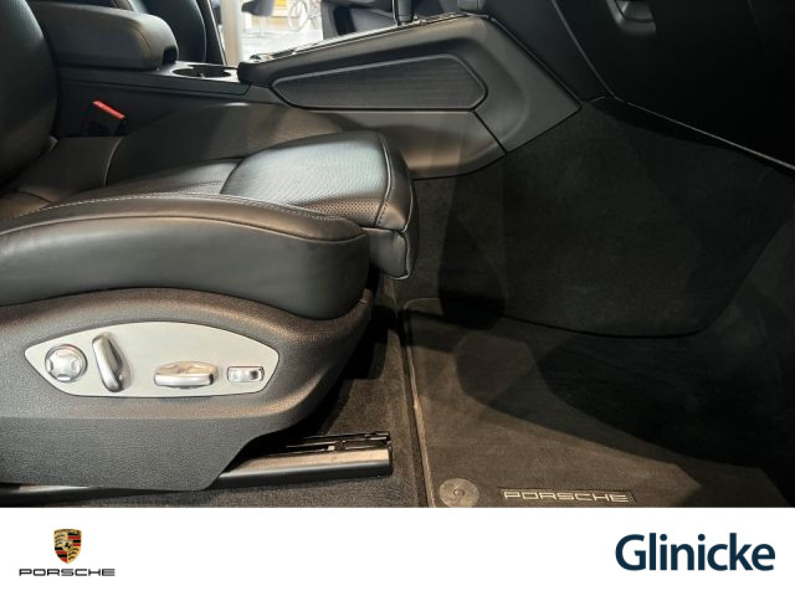 Porsche - Macan_25