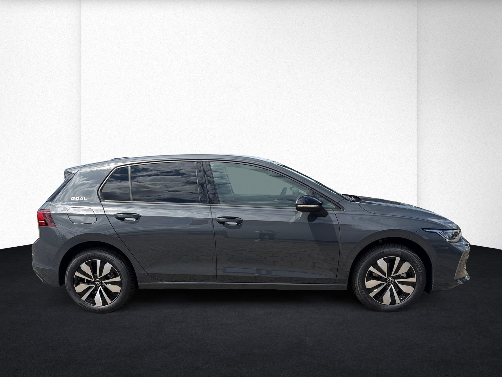 Volkswagen - Golf_8