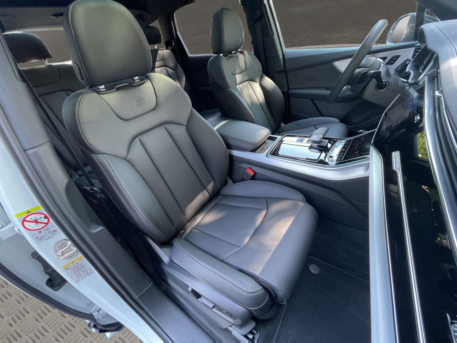 Audi - Q7_18