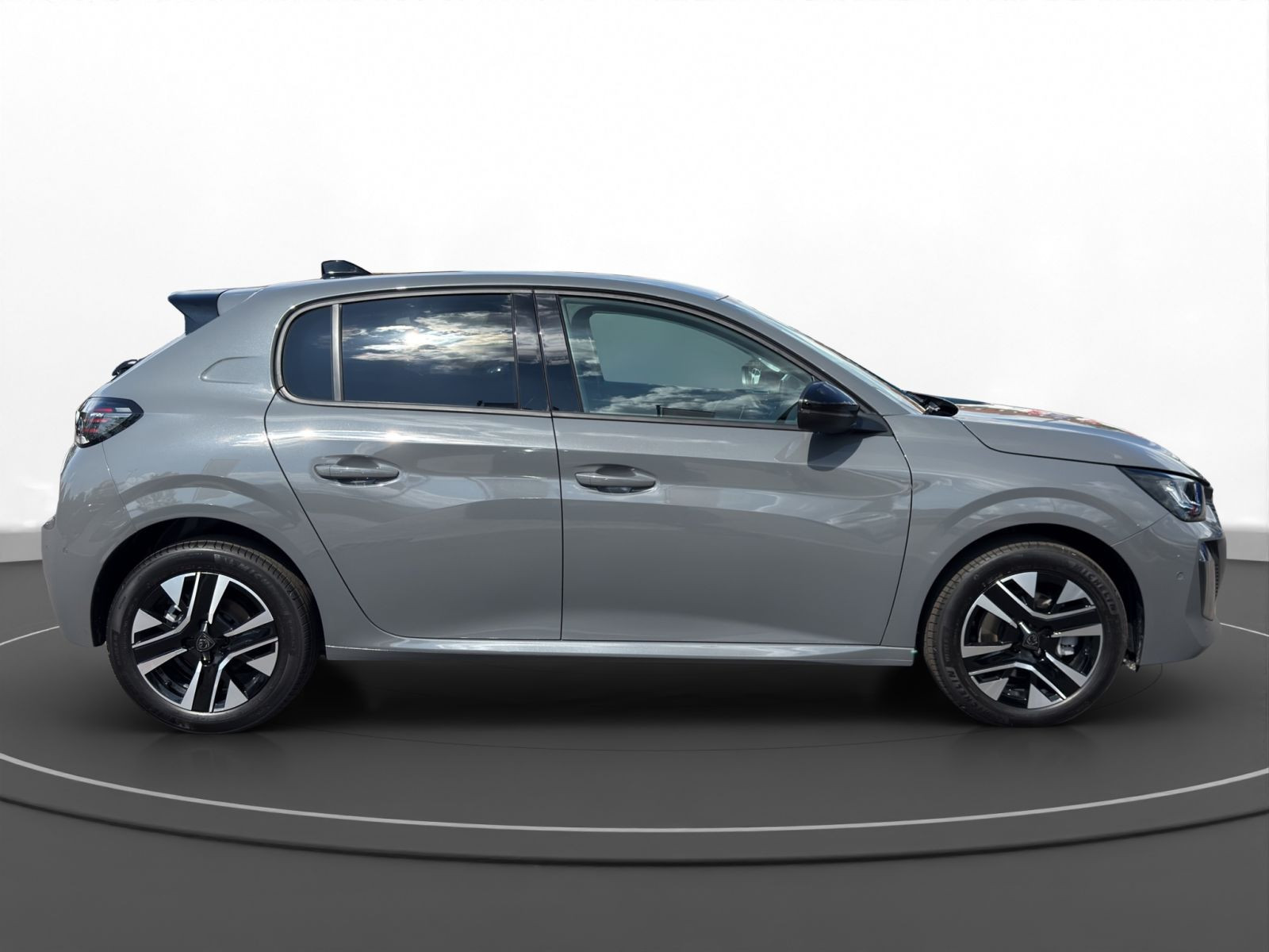 Peugeot - 208_6