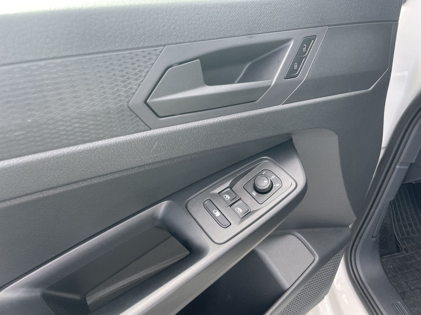 Volkswagen - Caddy Cargo_10