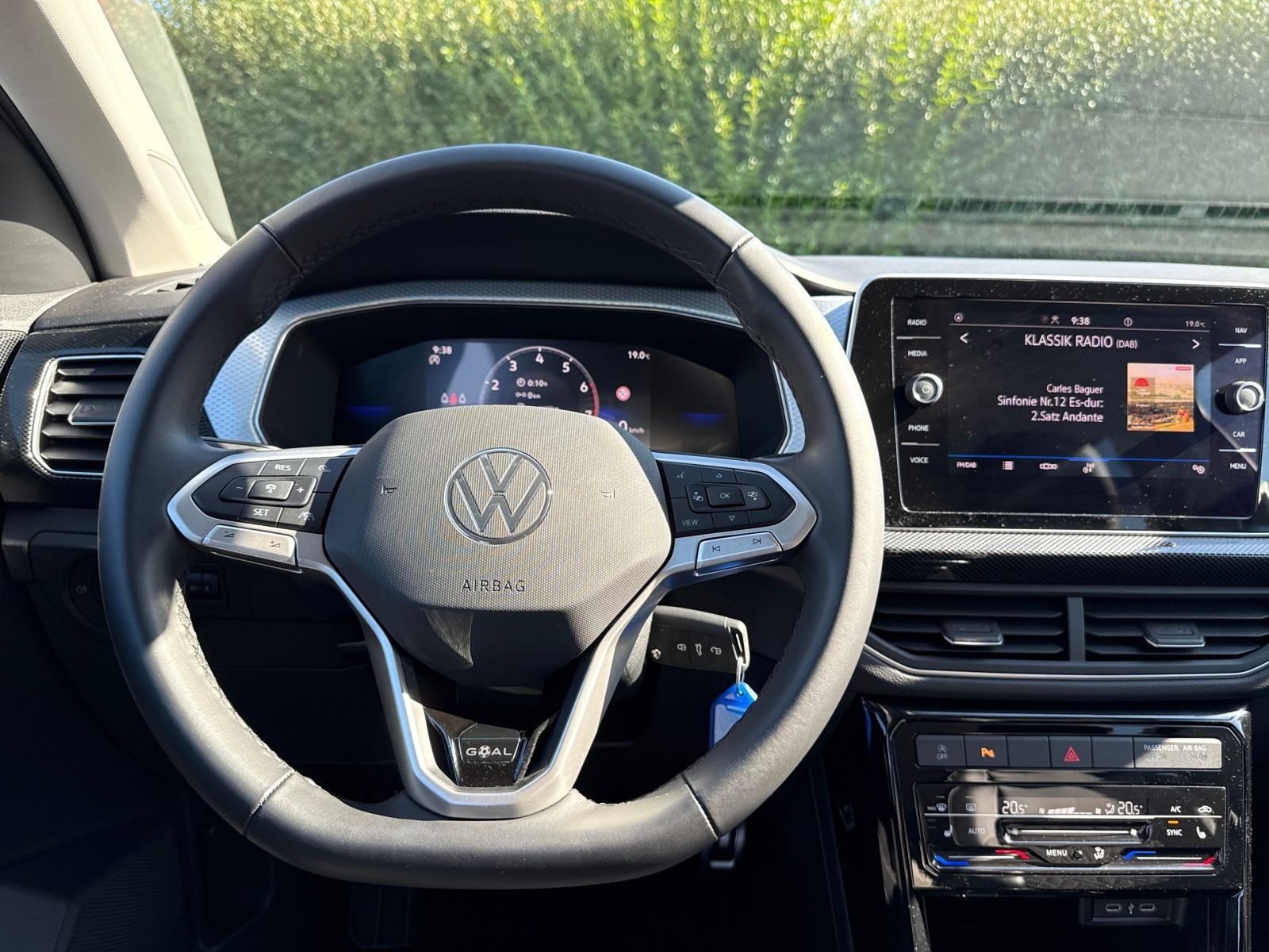 Volkswagen - T-Cross_11