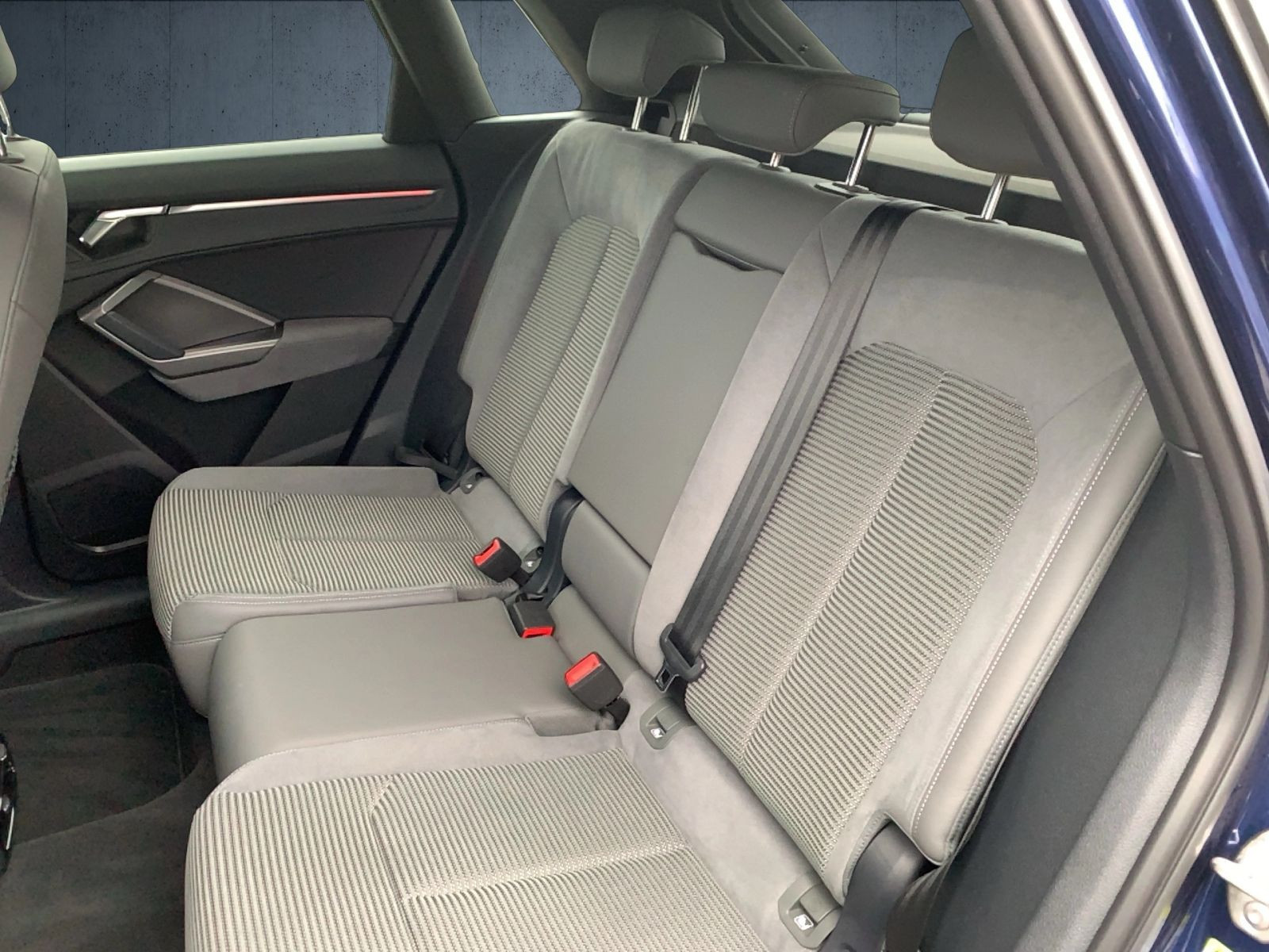 Audi - Q3_14