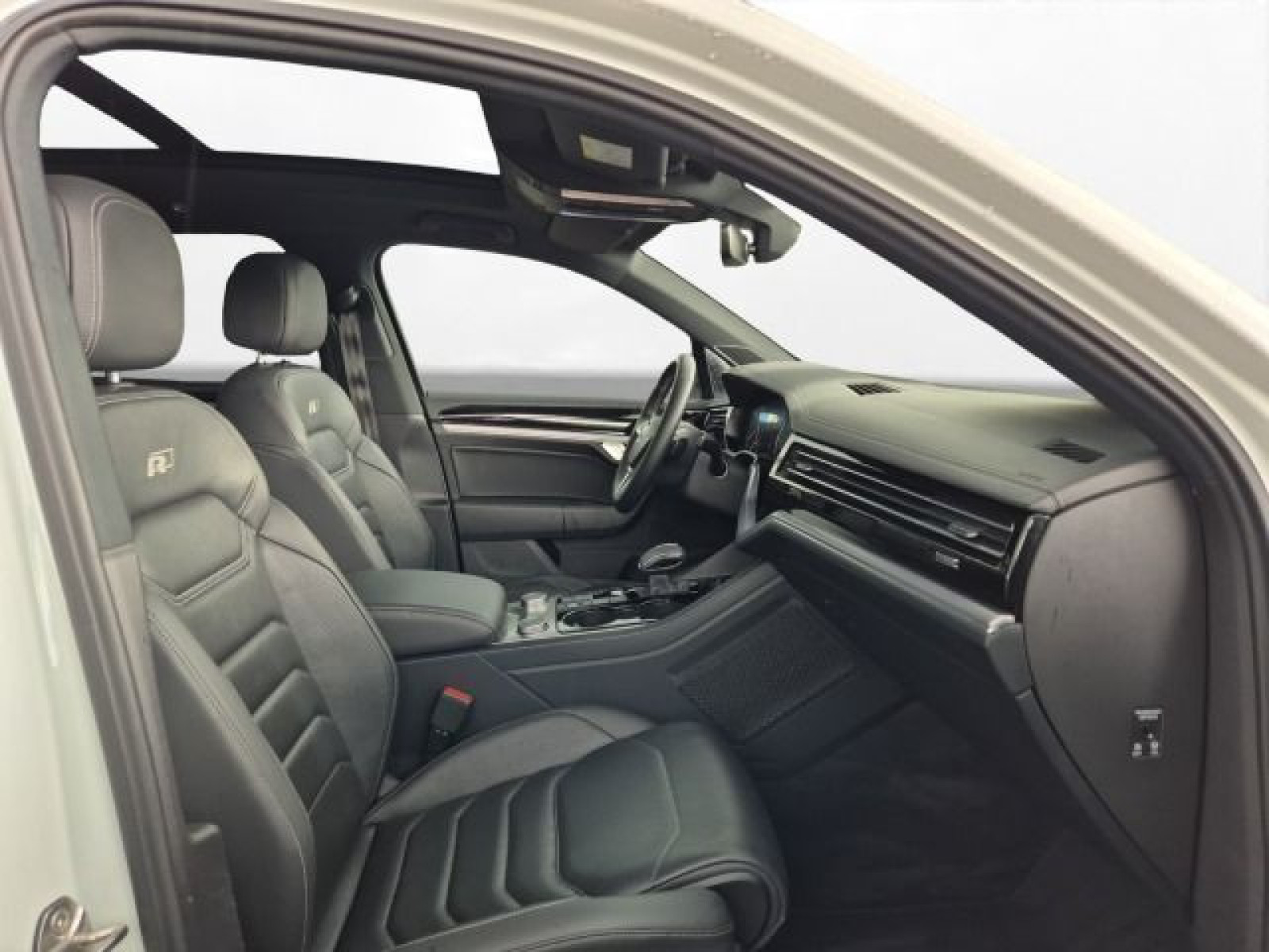 Volkswagen - Touareg_12