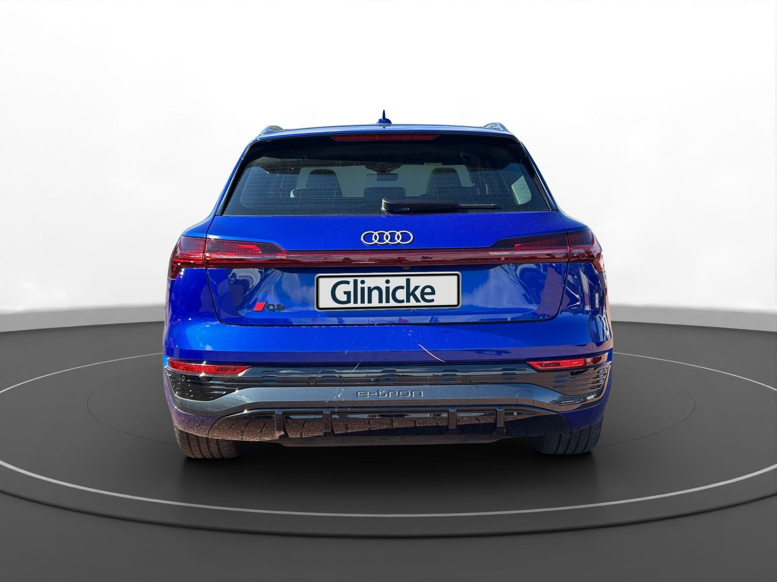 Audi - Q8 e-tron_11