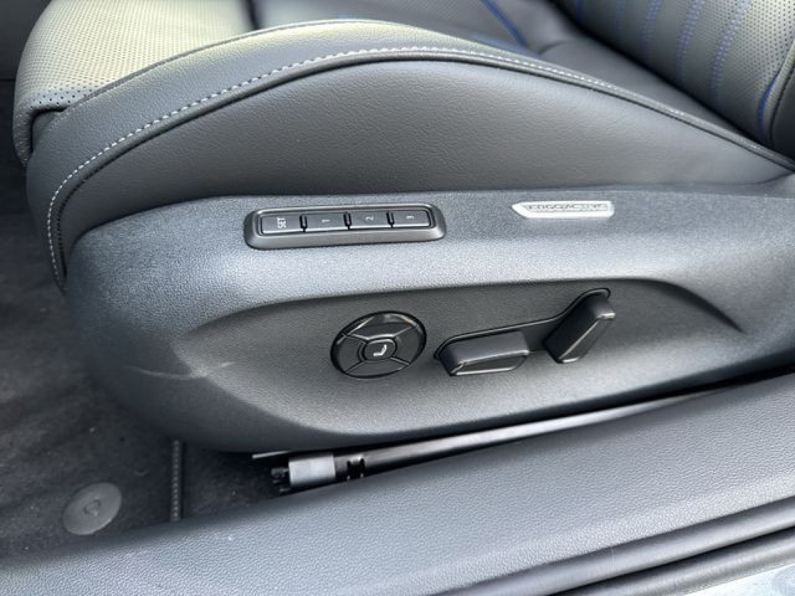 Volkswagen - Passat_24