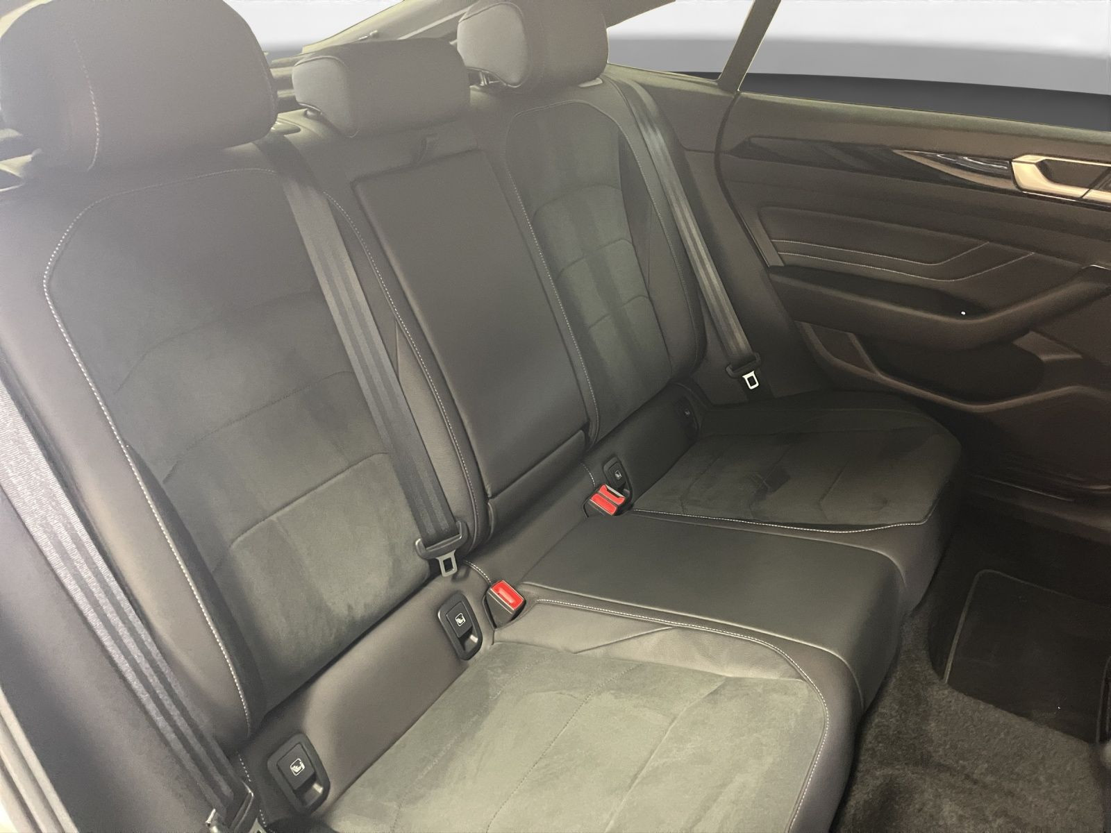 Volkswagen - Arteon_18