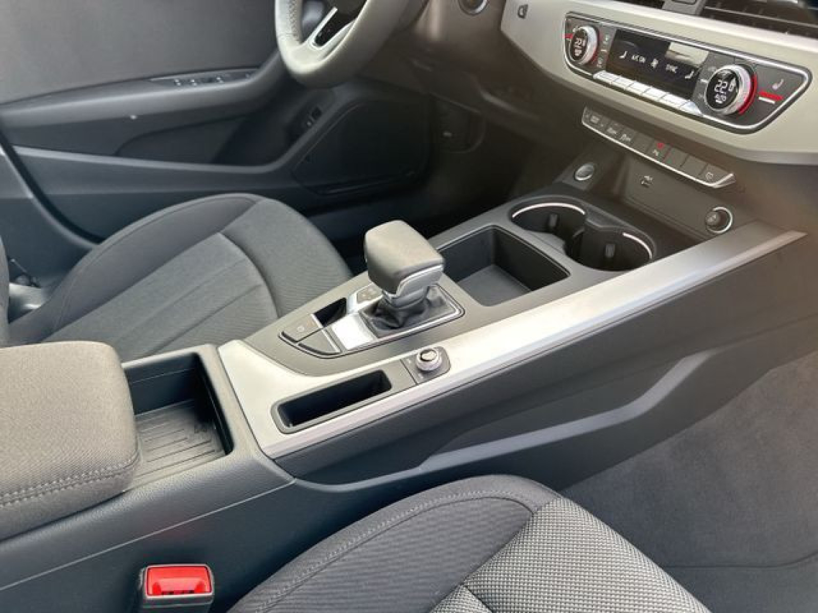 Audi - A4 Limousine_29