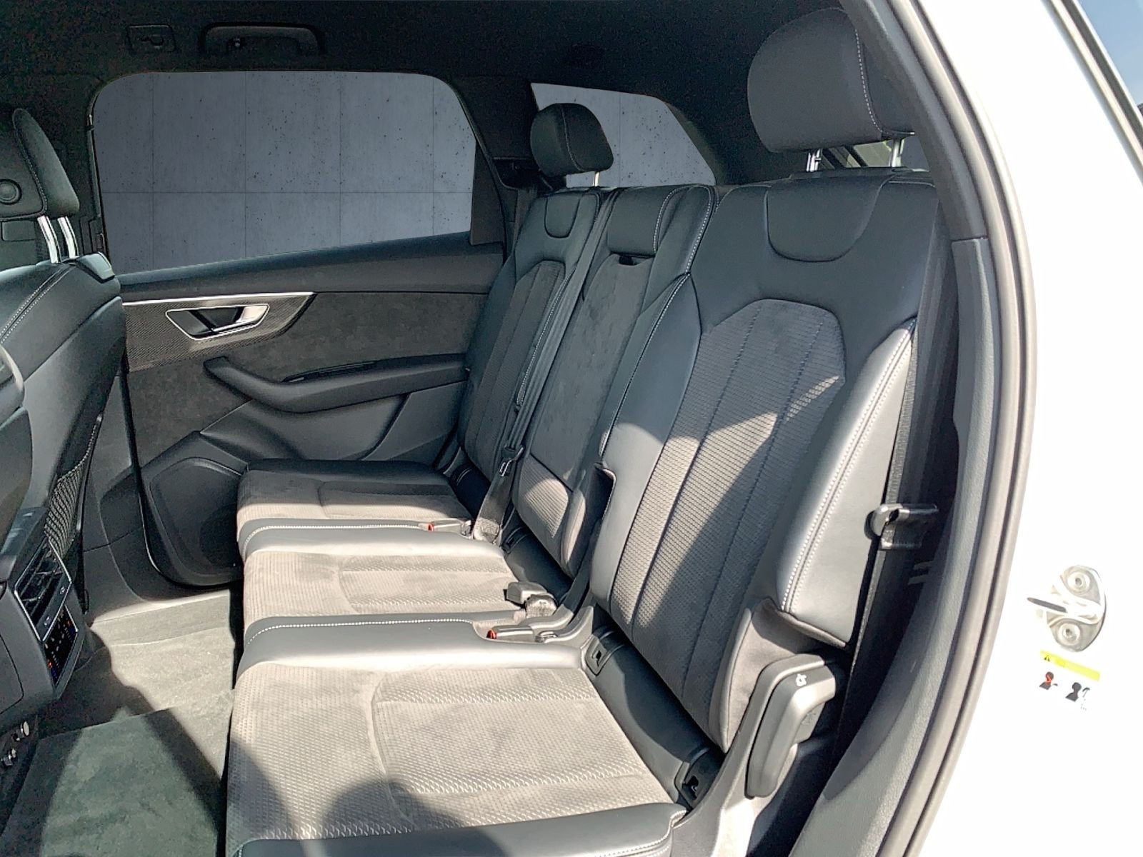 Audi - Q7_14