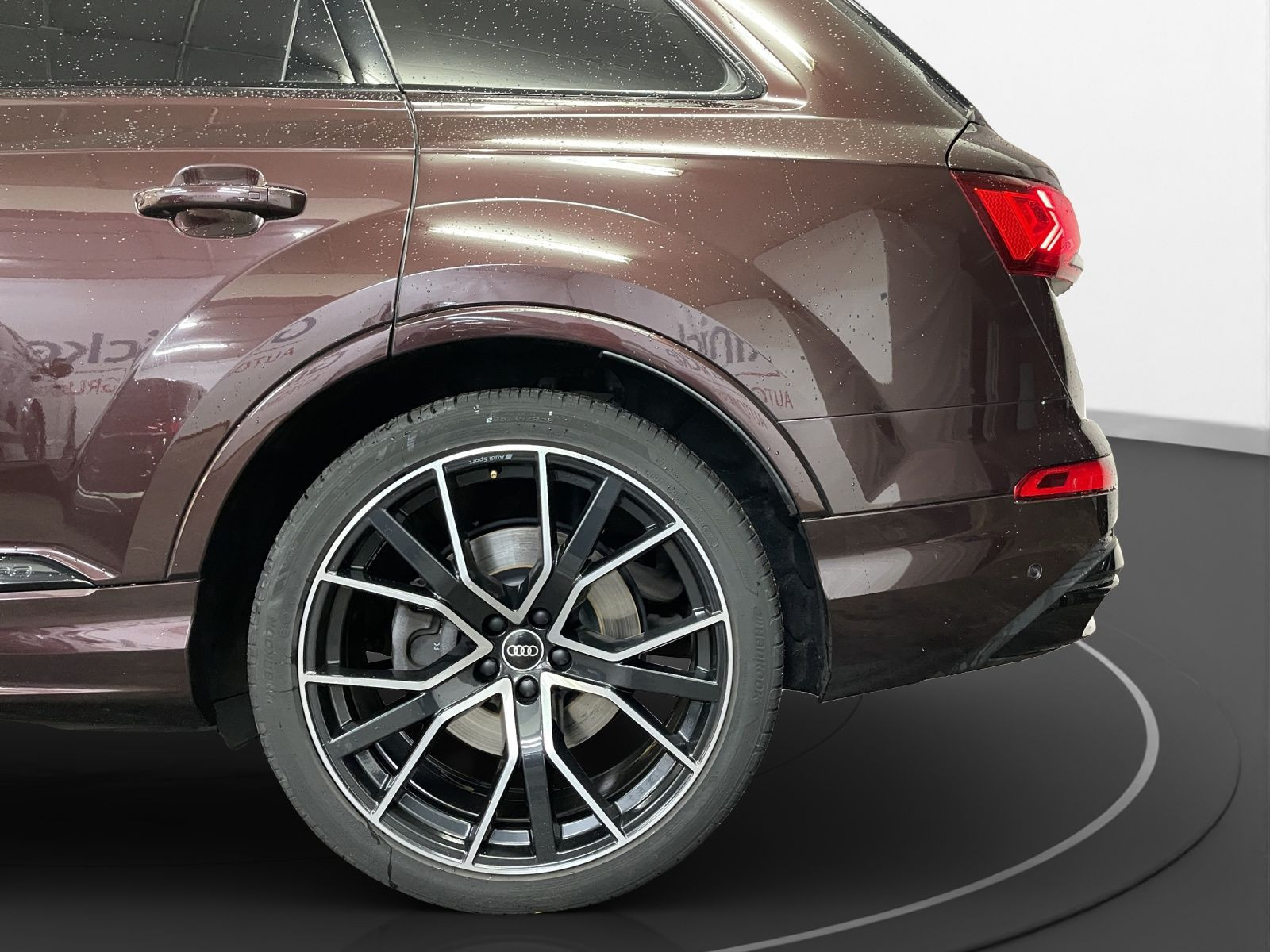 Audi - Q7_14