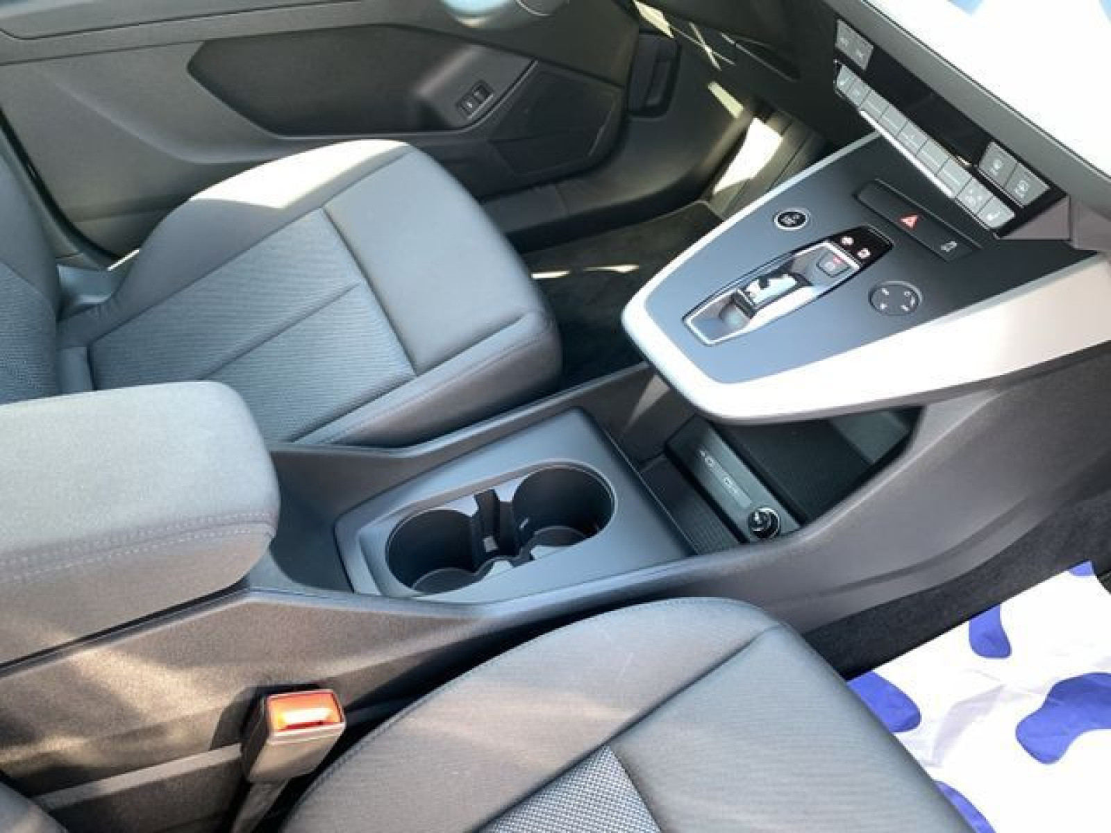 Audi - Q4 e-tron_28
