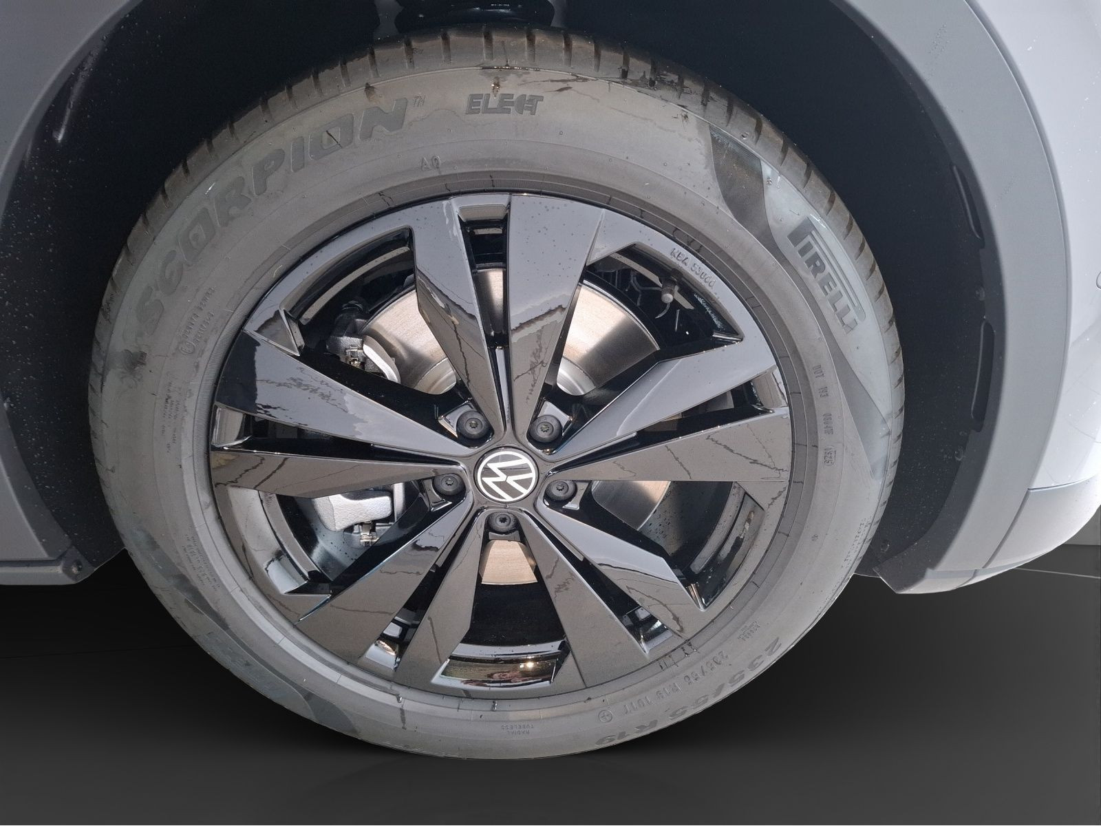 Volkswagen - ID.4_13