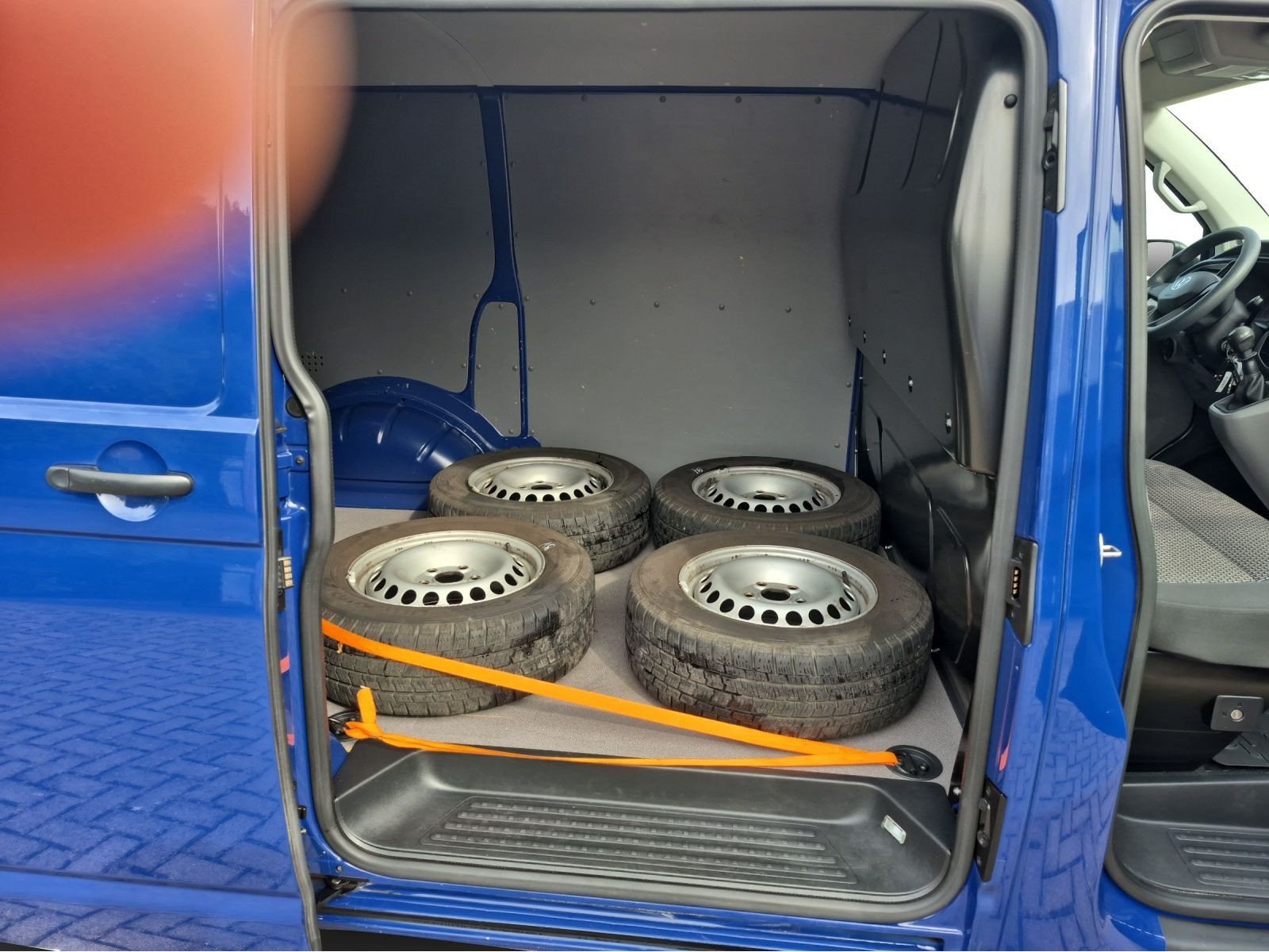 Volkswagen - T6.1 Transporter_12