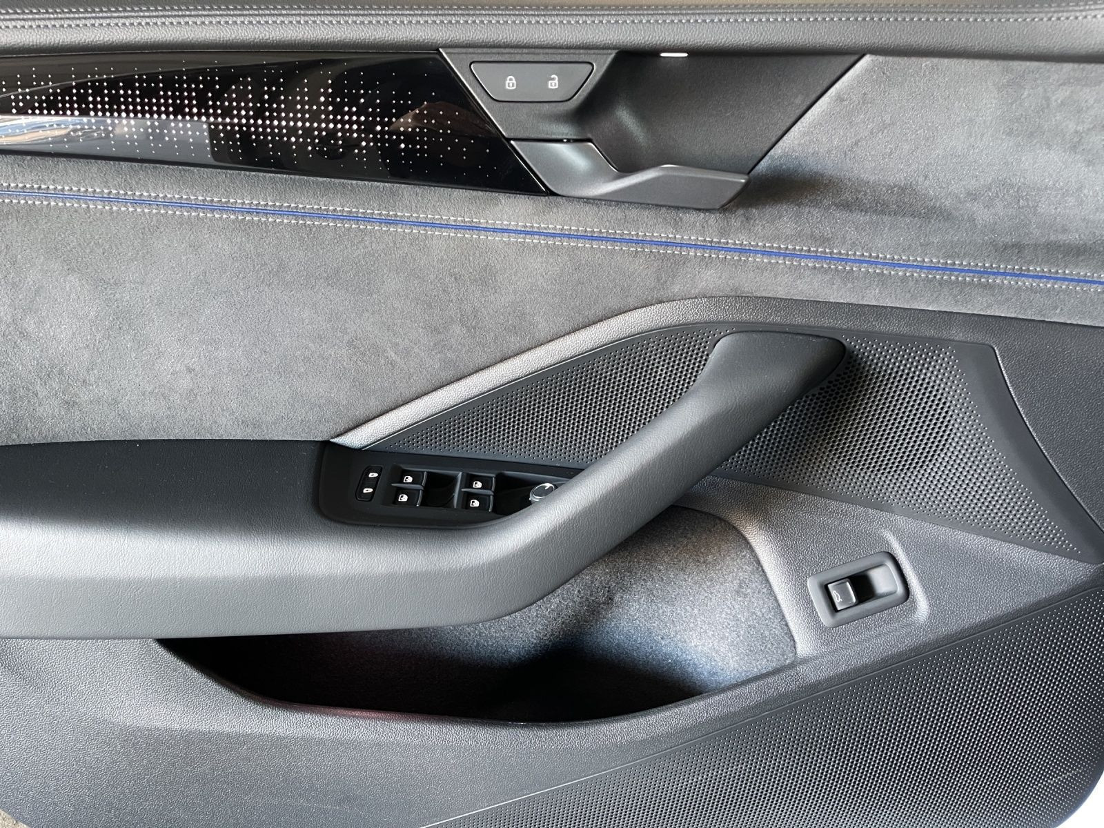Volkswagen - Passat Variant_12