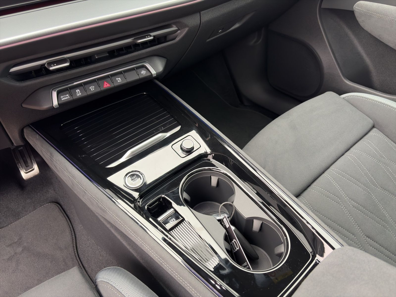 Audi - Q3_8 Audi - Q3_8