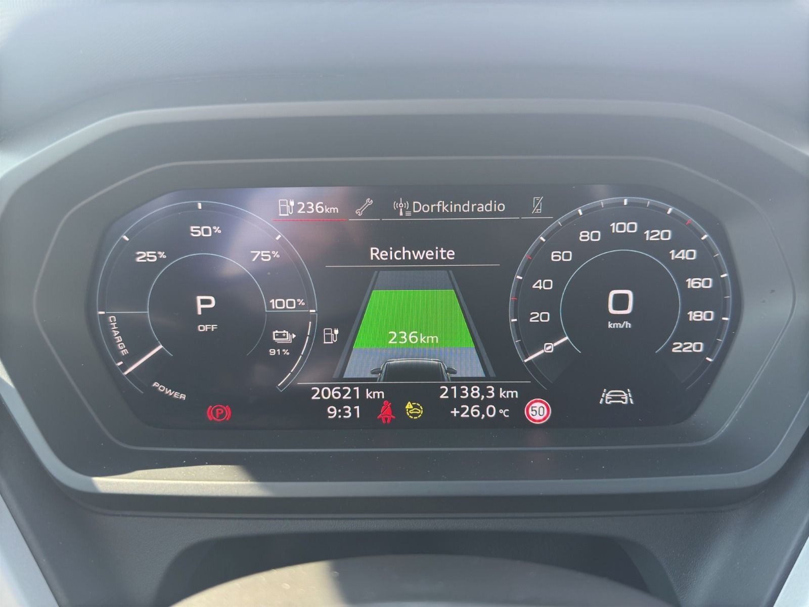 Audi - Q4_10