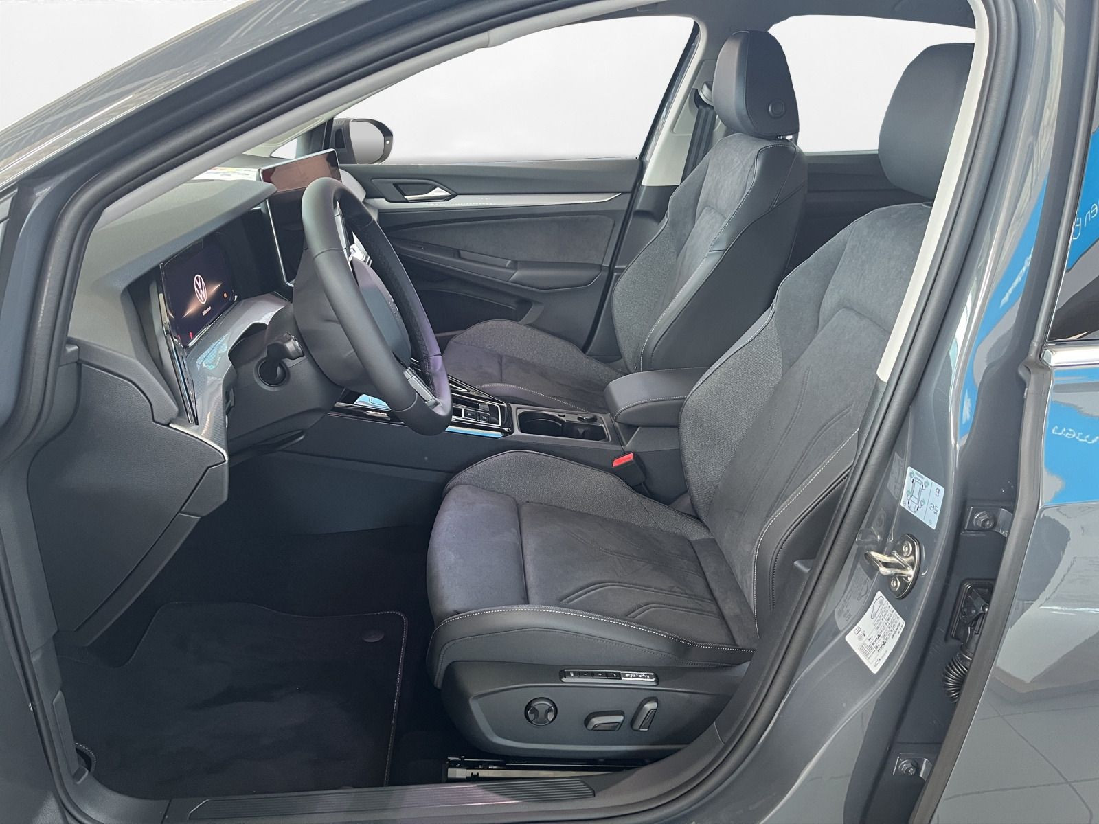 Volkswagen - Golf_4