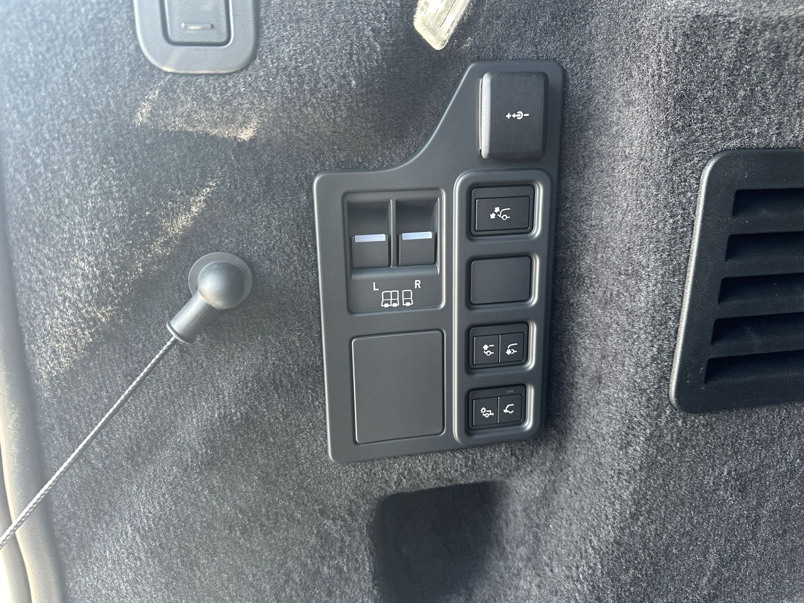 Land Rover - Discovery_13