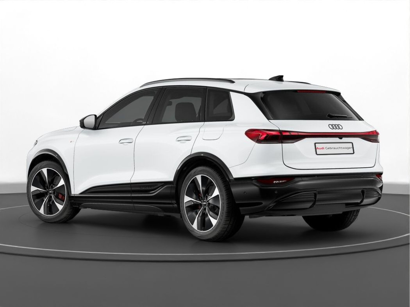 Audi - Q6 SUV e-tron_4 Audi - Q6 SUV e-tron_4
