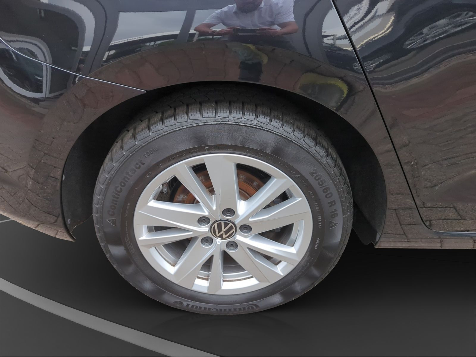 Volkswagen - Touran_11