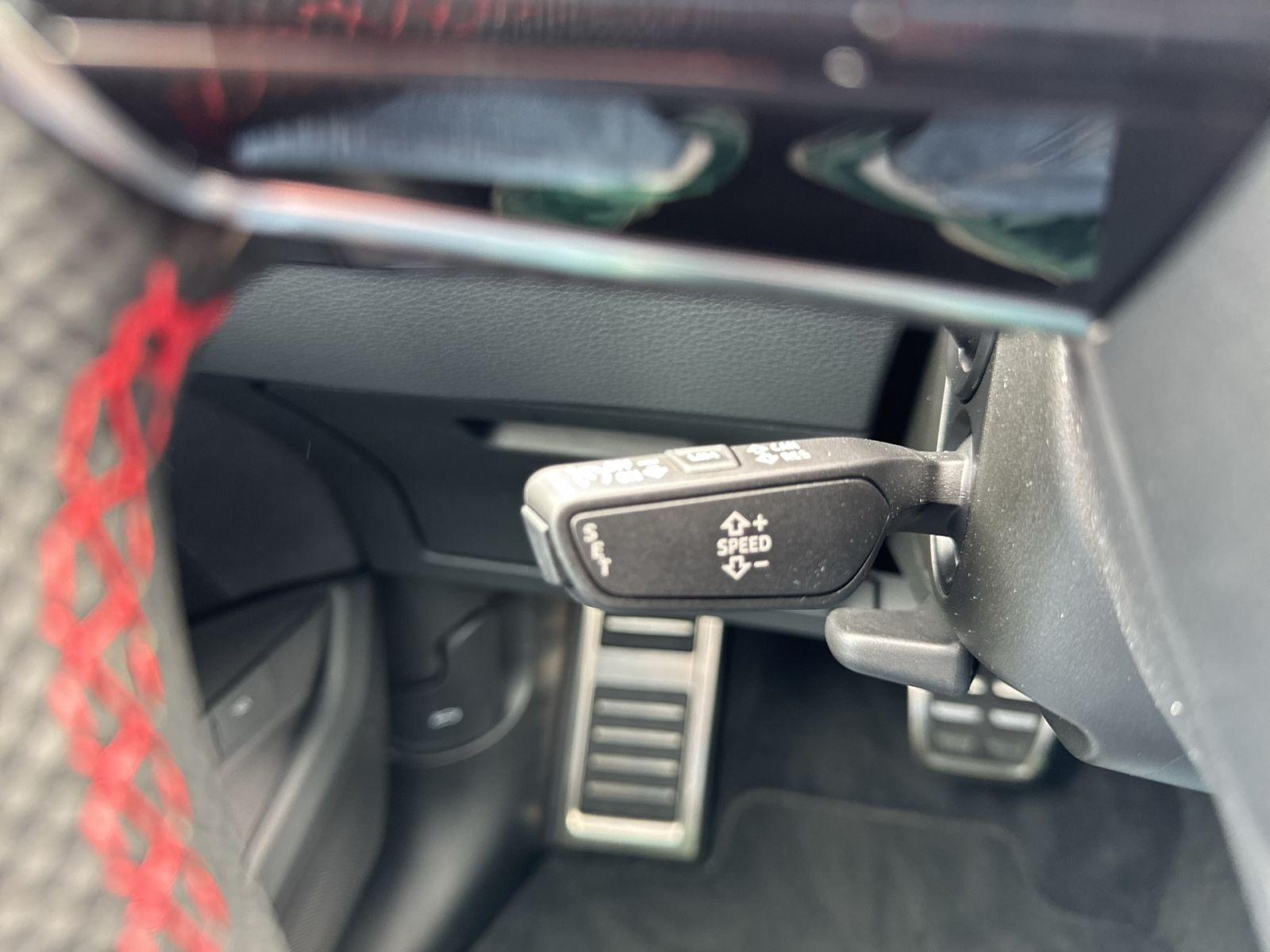 Audi - Q8 e-tron_26
