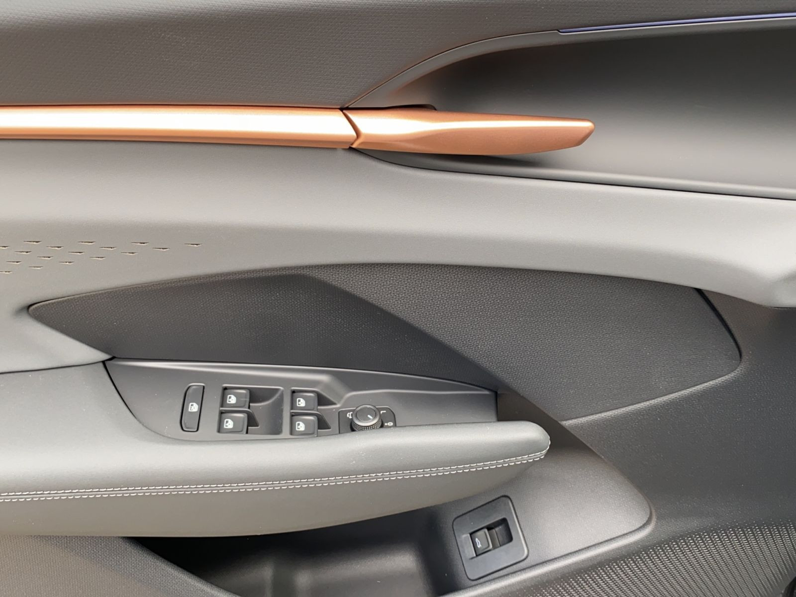 Cupra - Terramar_14