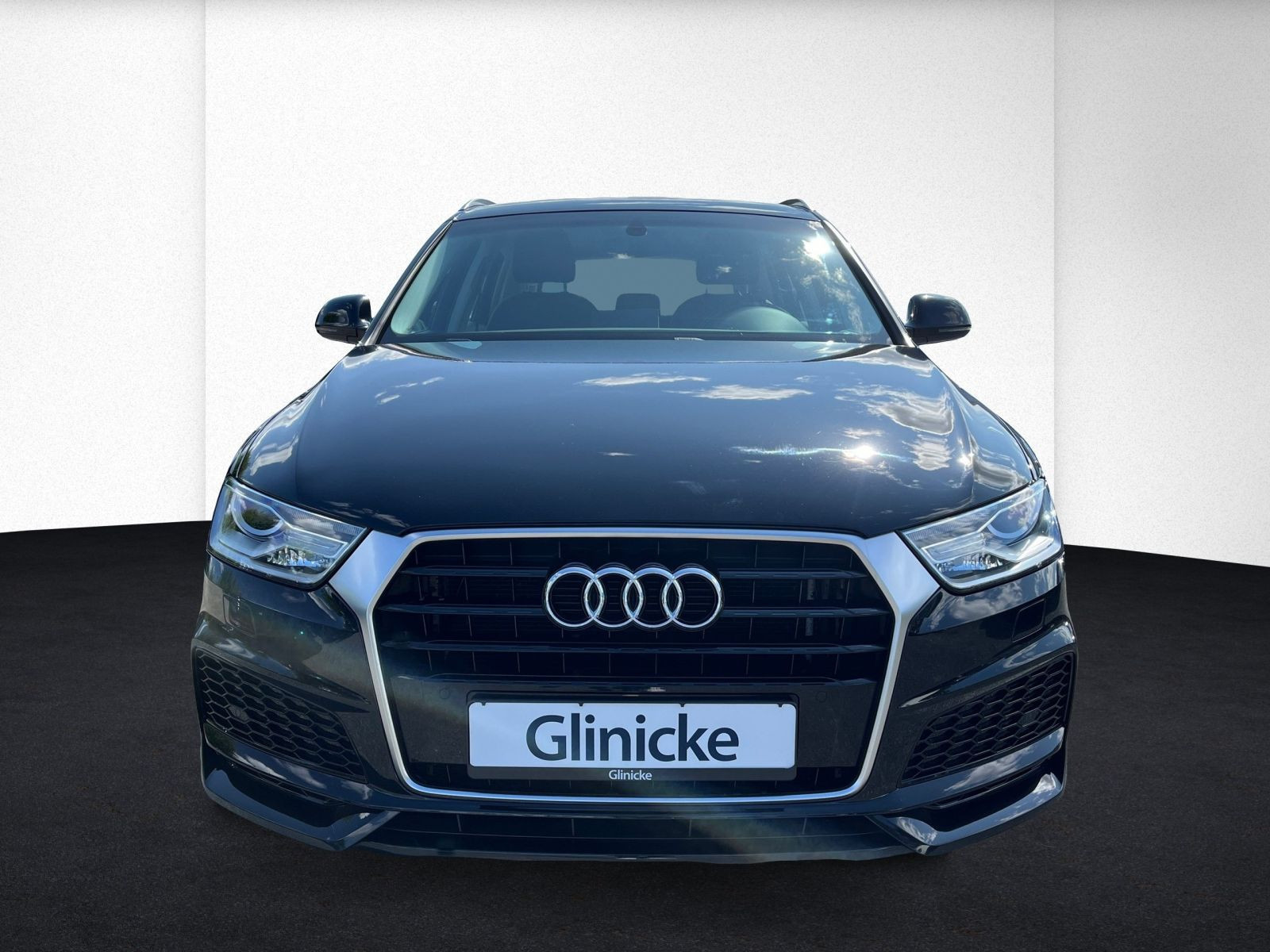 Audi - Q3_5