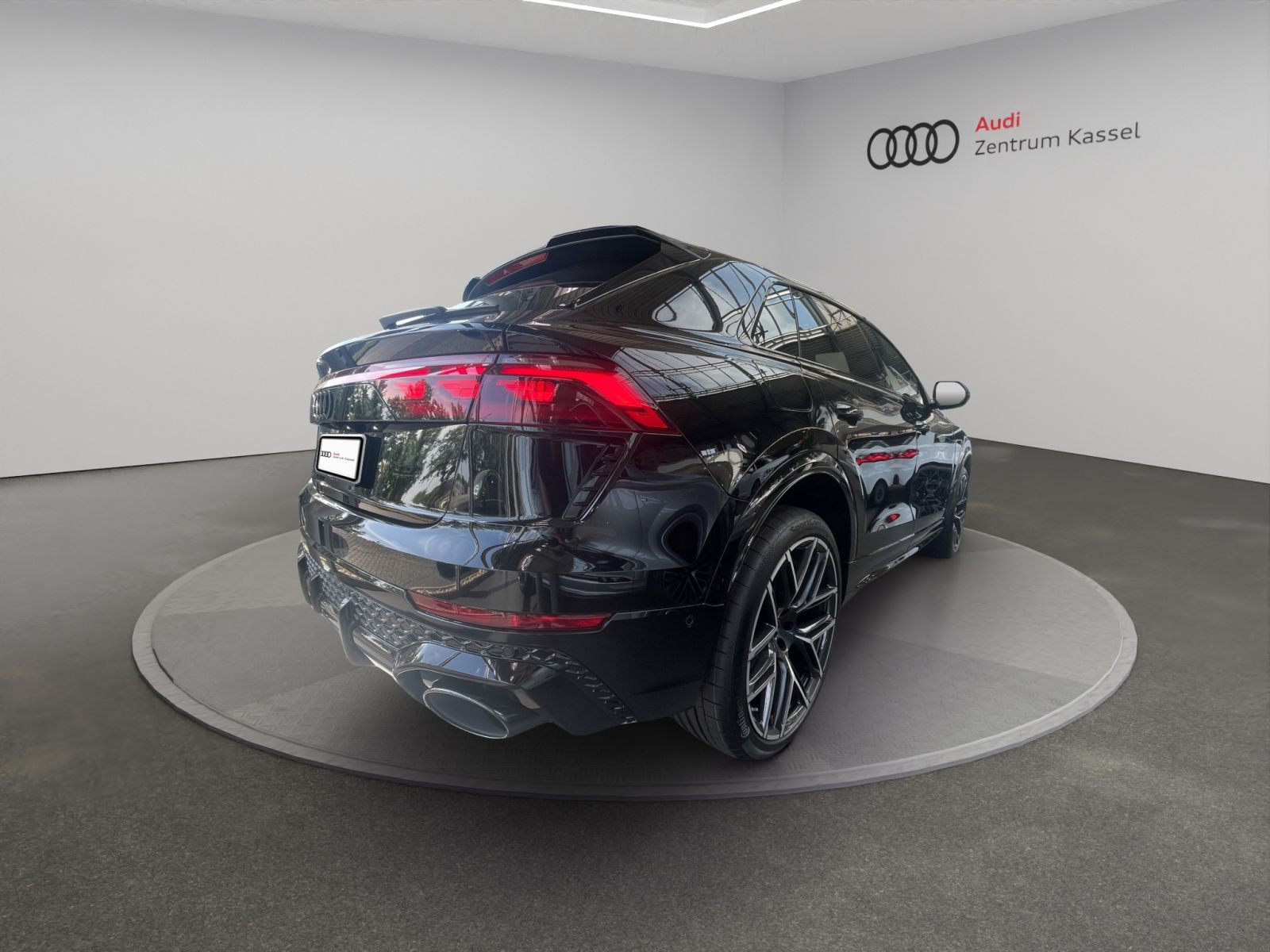 Audi - RS Q8_7