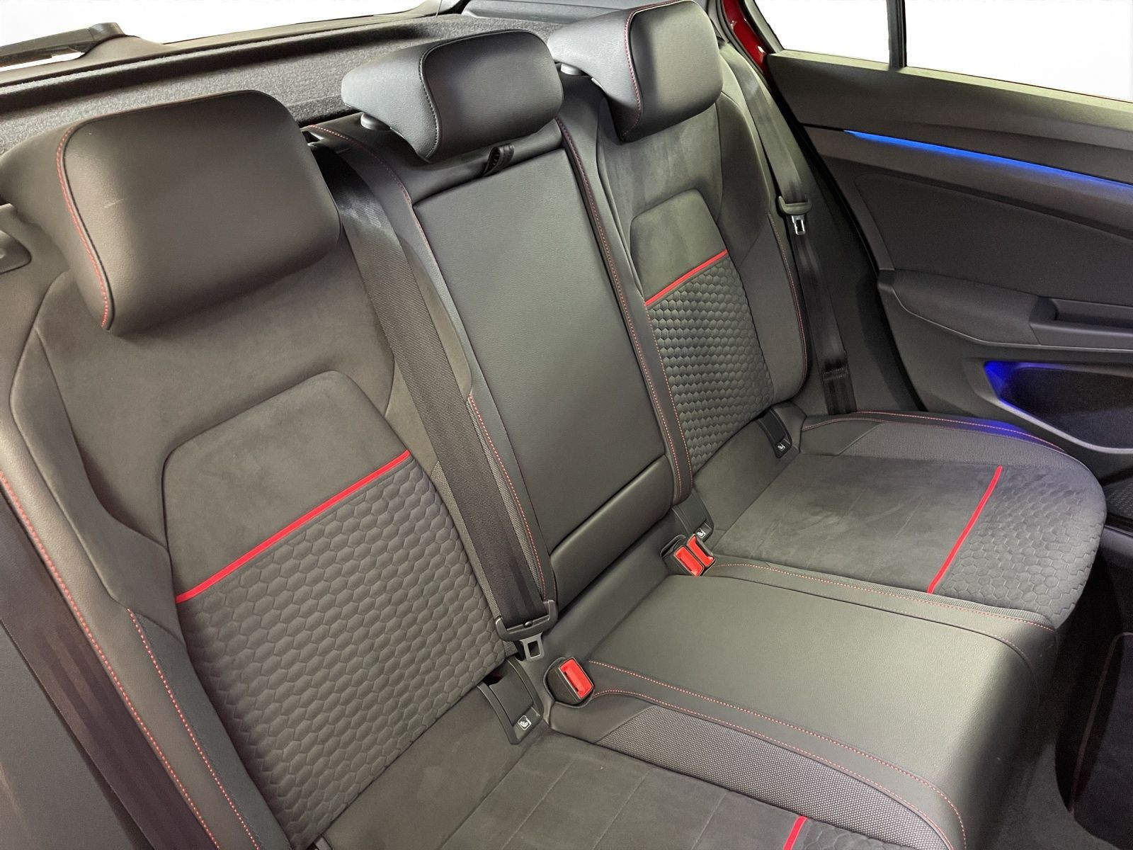 Volkswagen - Golf GTI_19