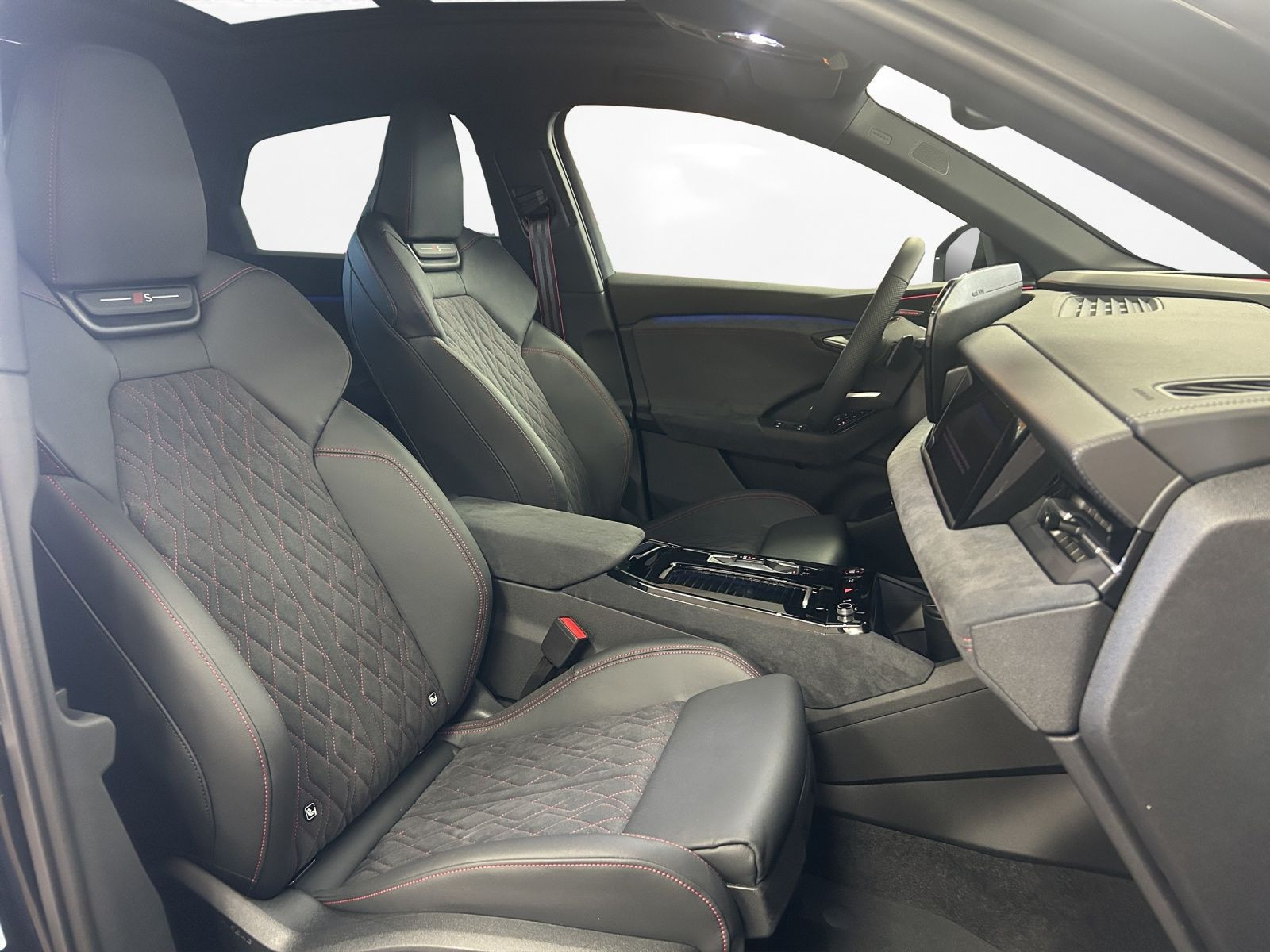 Audi - SQ6 Sportback e-tron_23