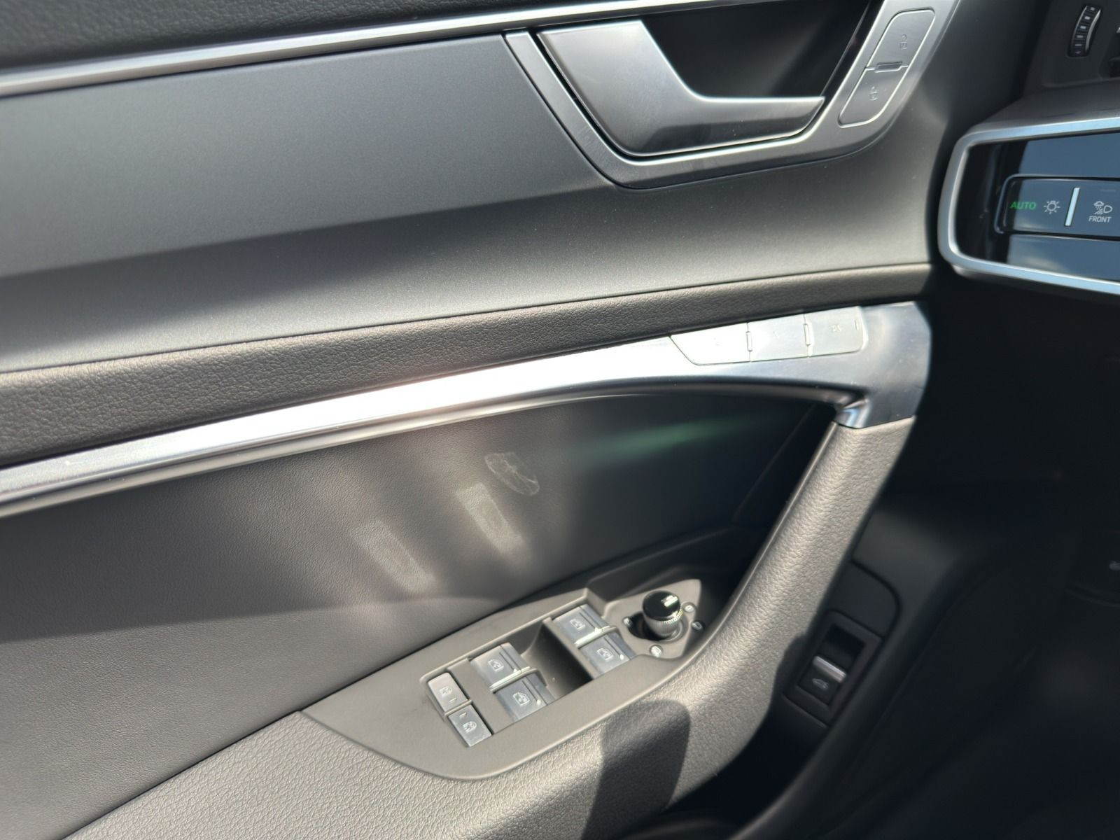Audi - A6 Avant_9