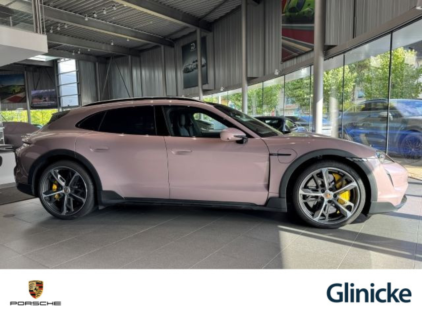 Porsche - Taycan_18