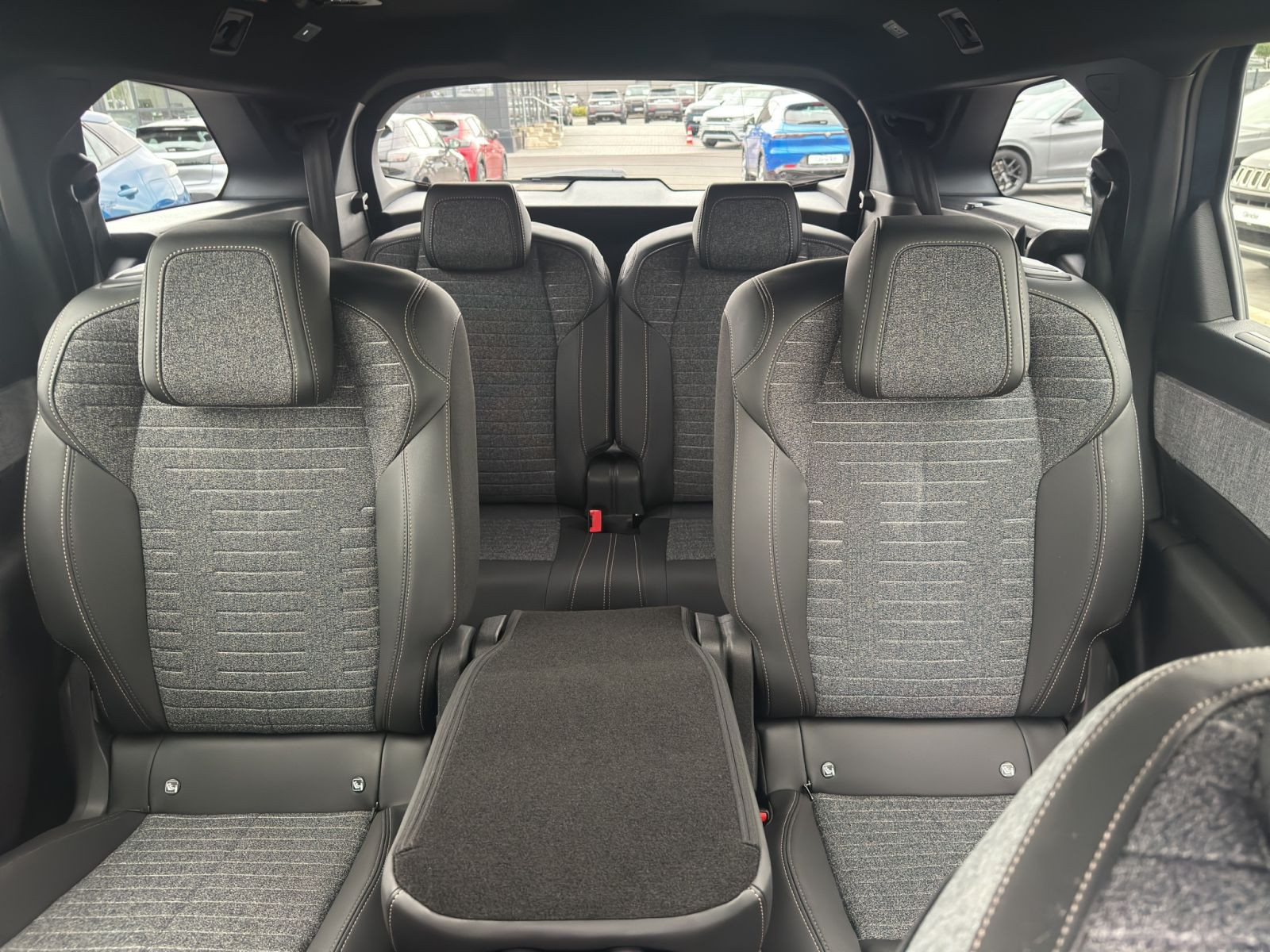 Peugeot - 5008_17